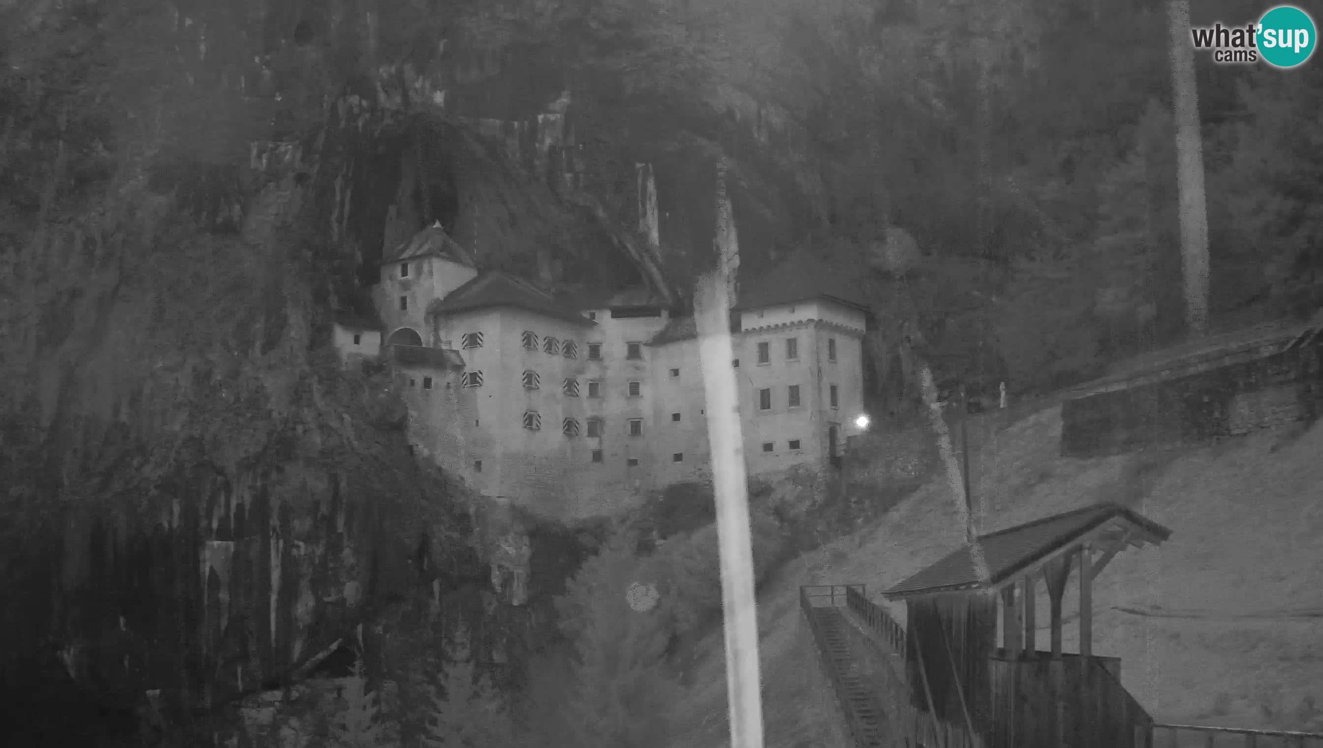 Live Webcam Höhlenburg Predjama – Postojna – Slowenien