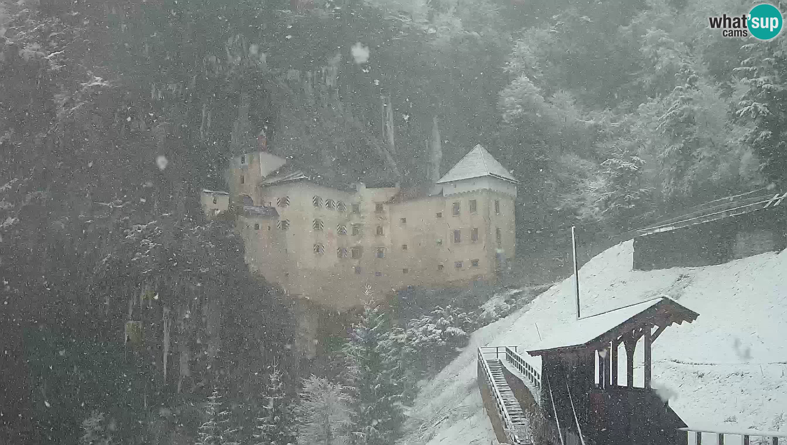 Live Webcam Grad Predjama – Château de Predjama – Postojna – Slovénie