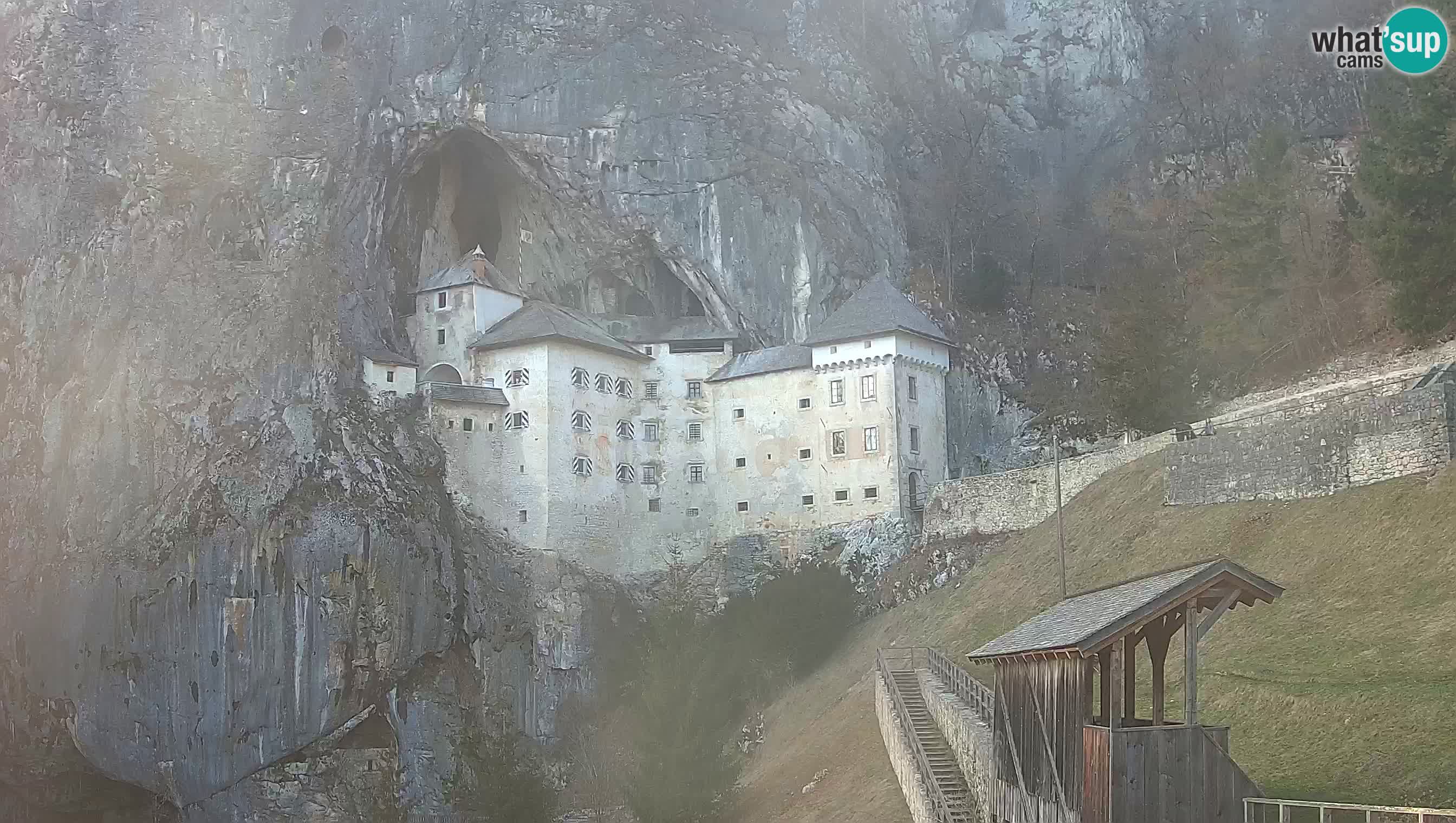 Live Webcam Predjamski grad – Predjama Castle – Postojna – Slovenia