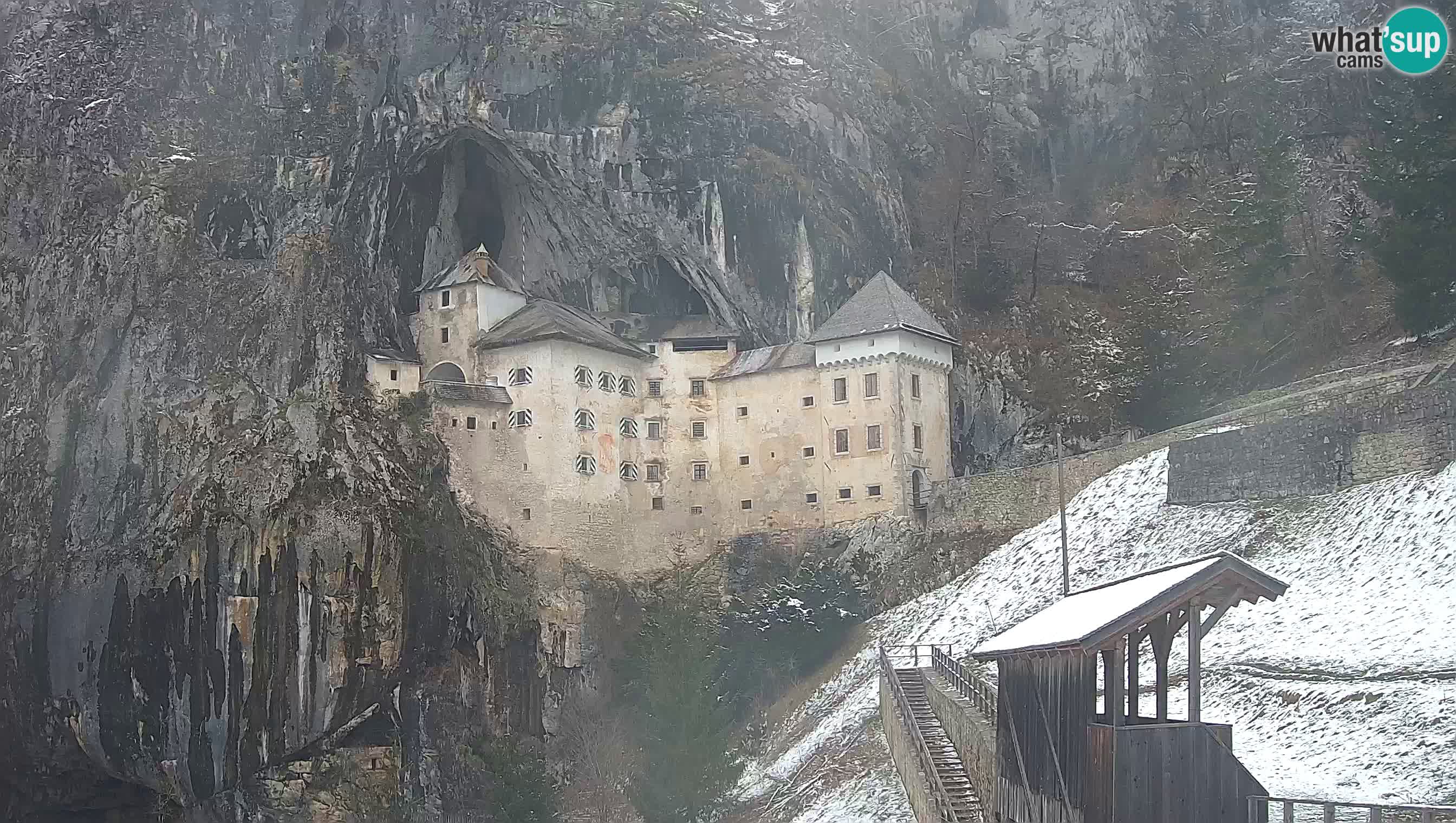 Live Webcam Grad Predjama – Château de Predjama – Postojna – Slovénie