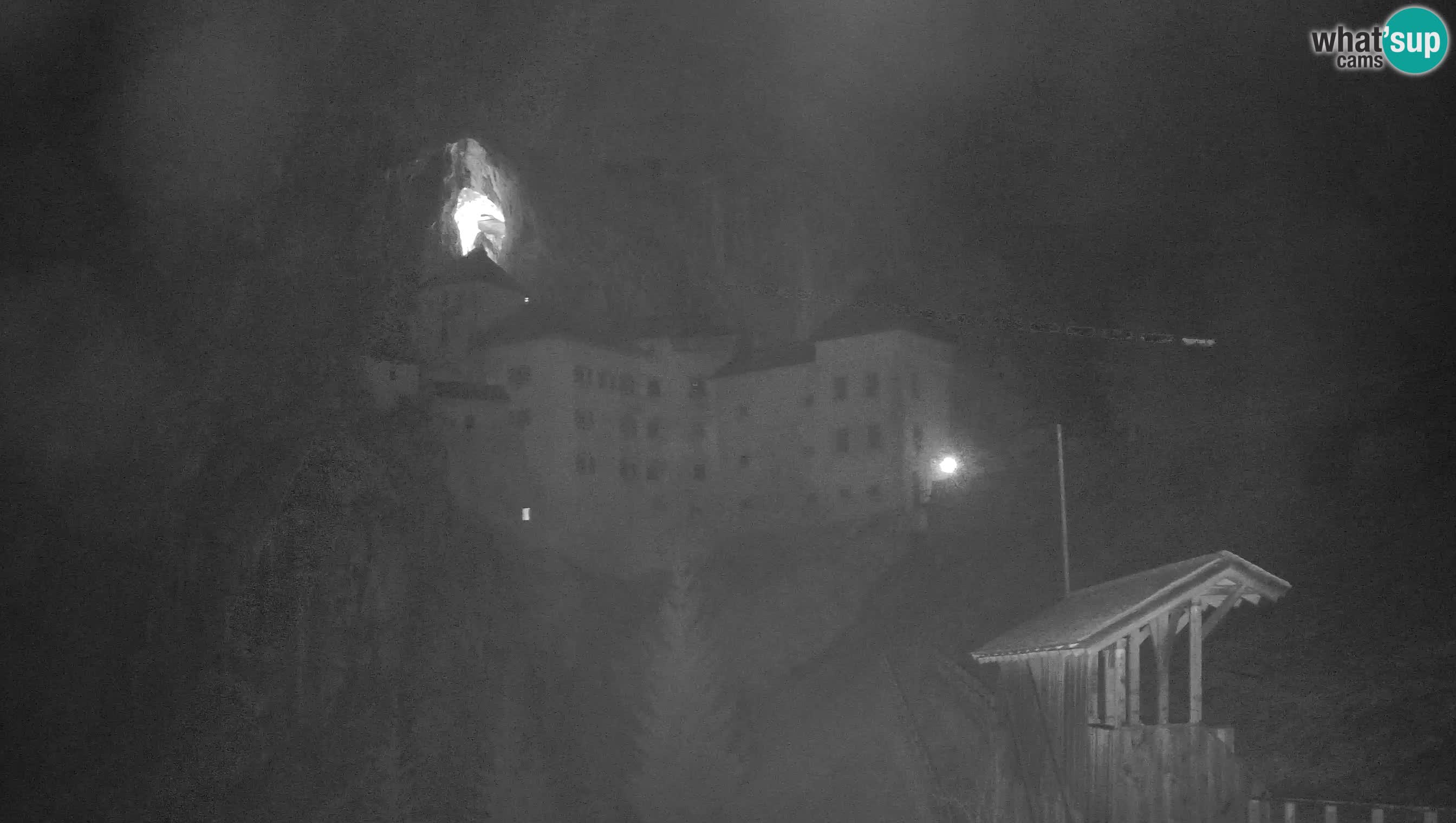 Live Webcam Predjamski grad – Predjama Castle – Postojna – Slovenia