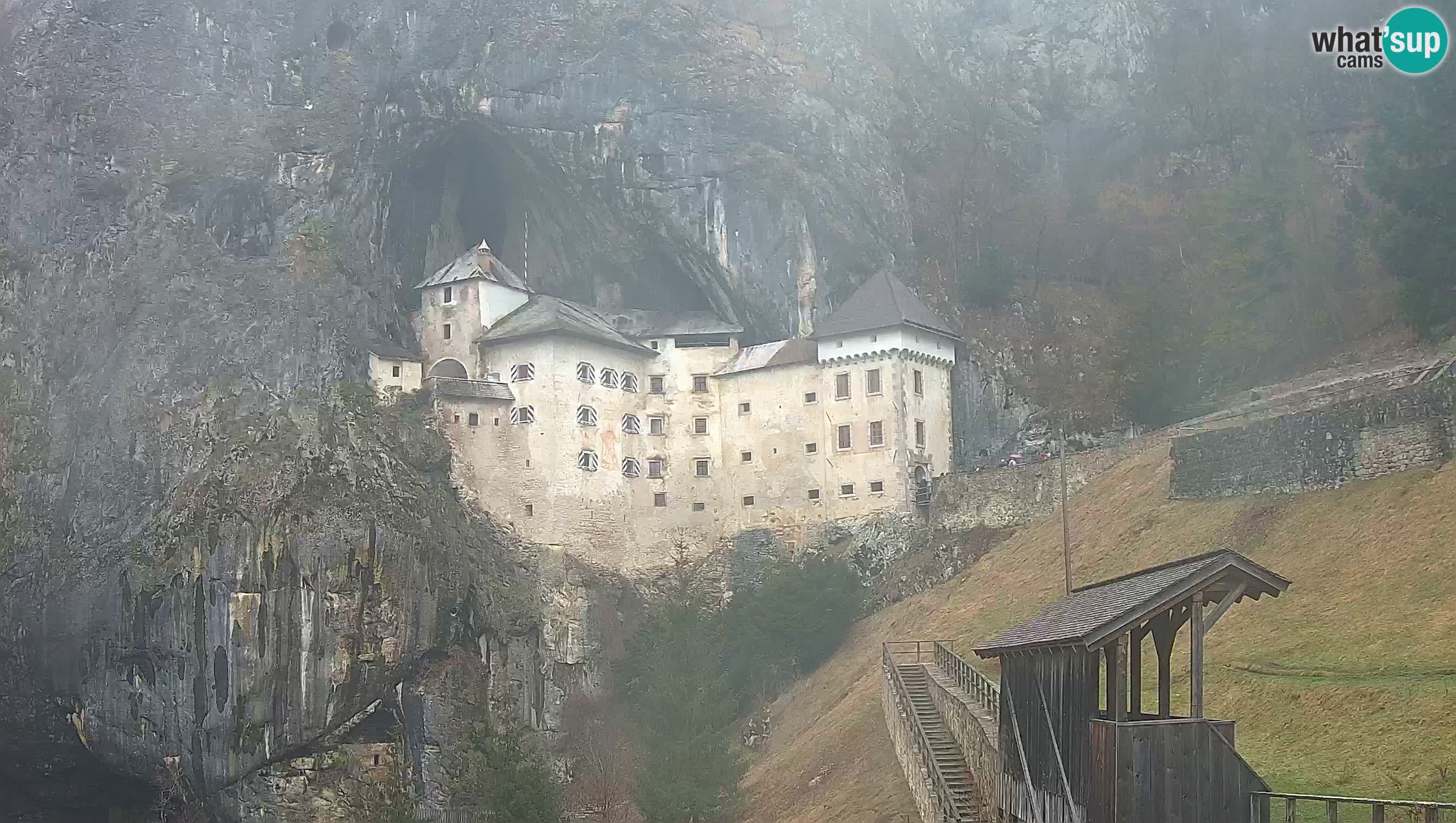 Live Webcam Grad Predjama – Château de Predjama – Postojna – Slovénie