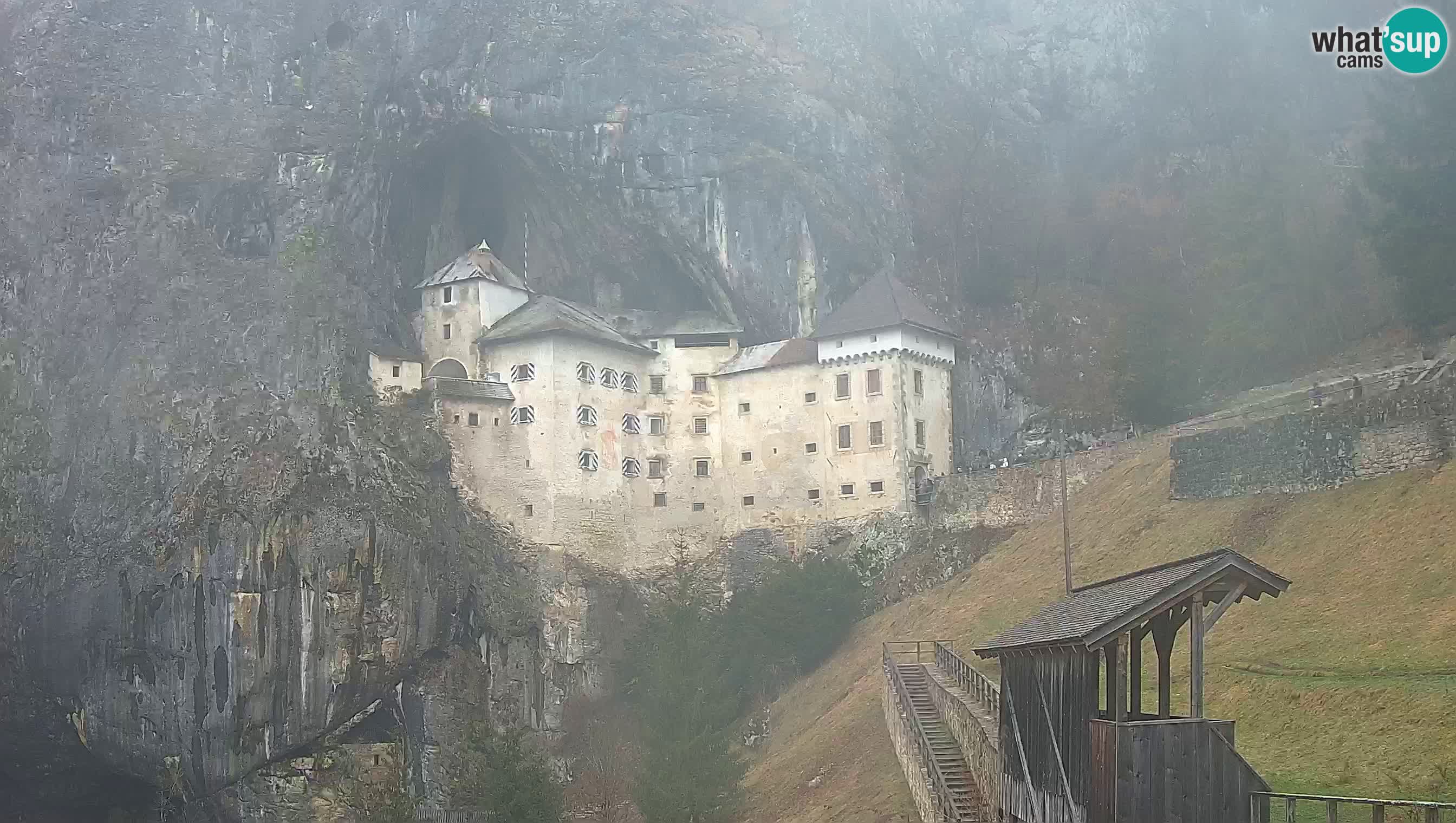 Live Webcam Grad Predjama – Château de Predjama – Postojna – Slovénie