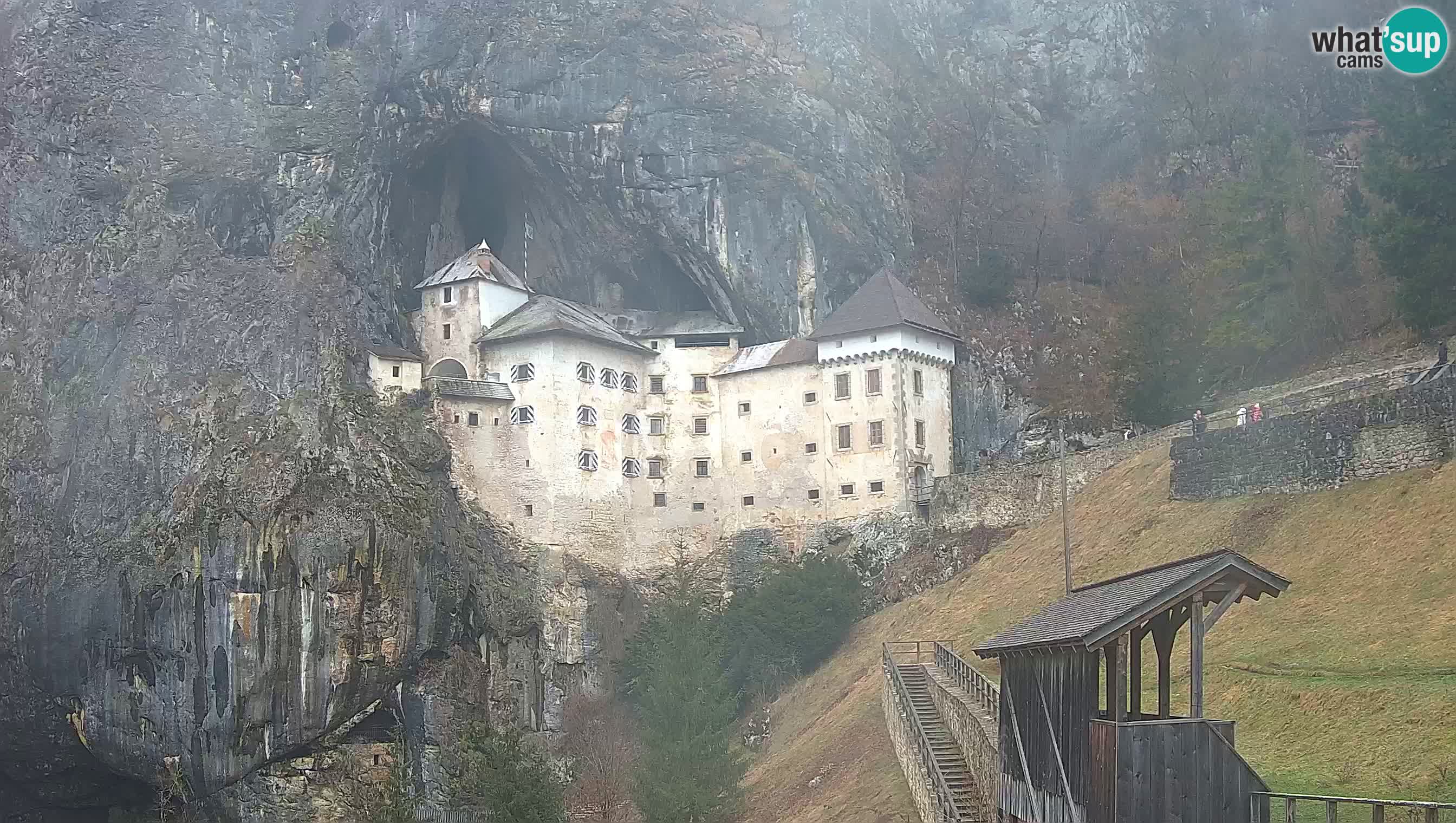 Live Webcam Grad Predjama – Château de Predjama – Postojna – Slovénie