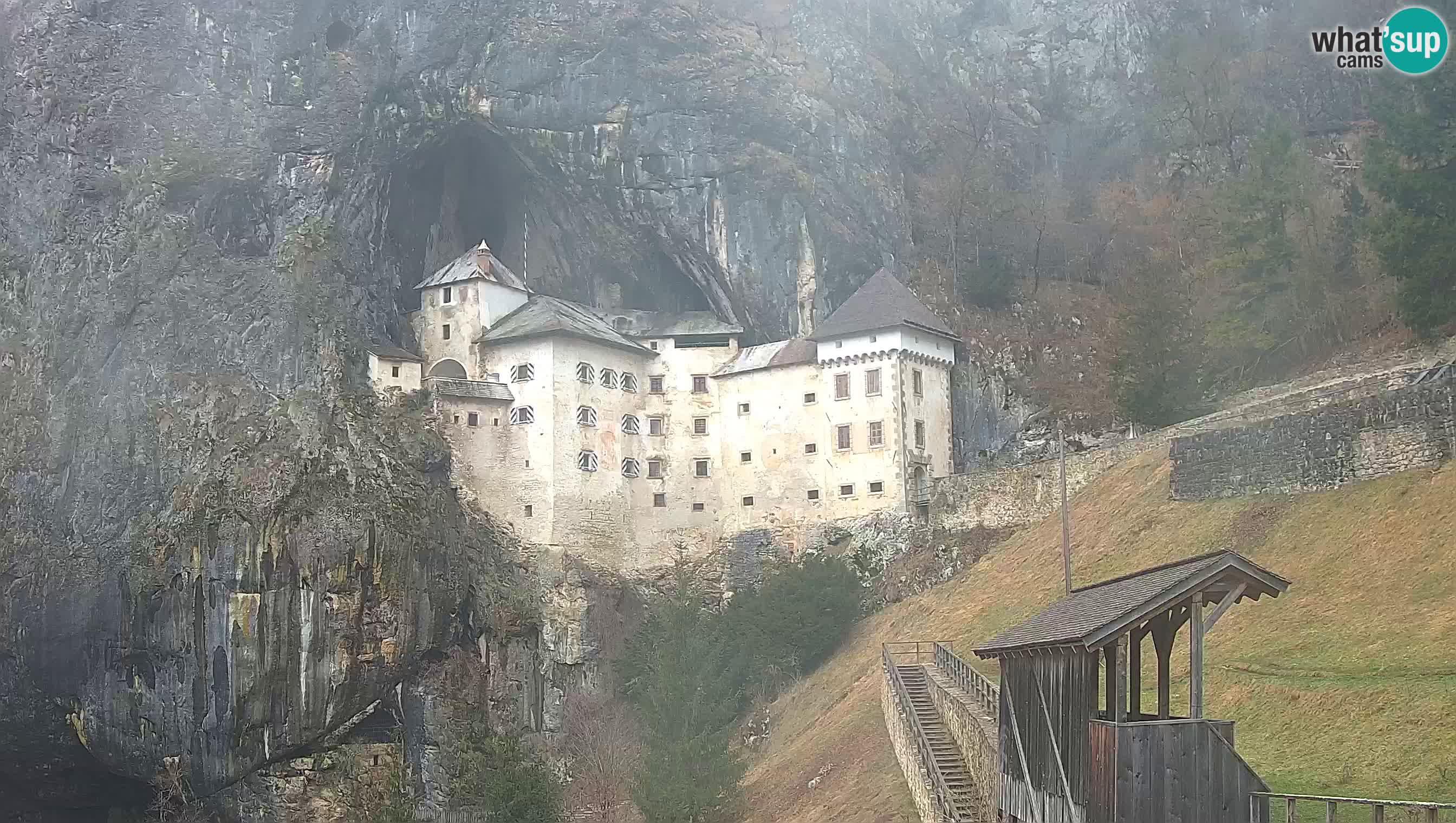 Live Webcam Castello di Predjama – Postumia – Slovenia