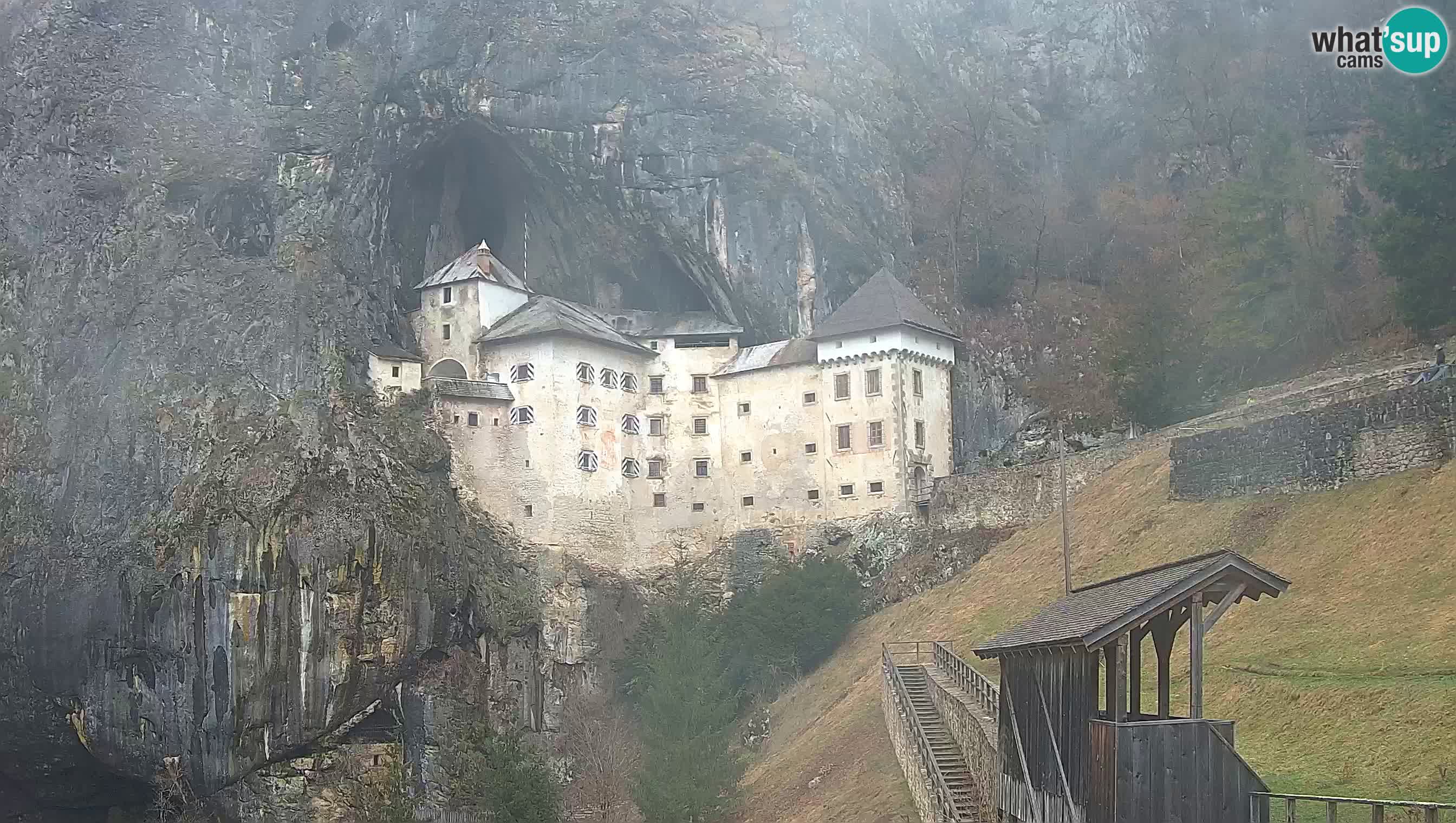 Live Webcam Castello di Predjama – Postumia – Slovenia