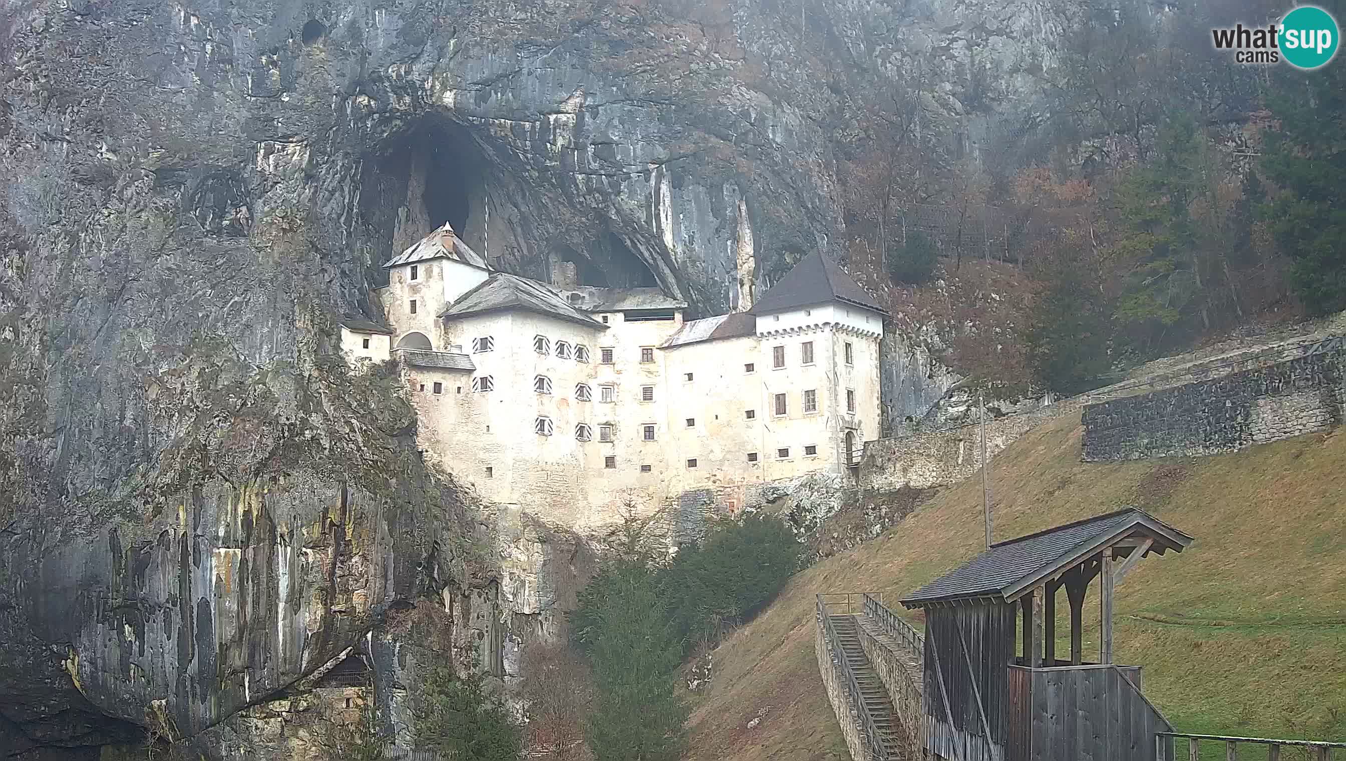 Live Webcam Grad Predjama – Château de Predjama – Postojna – Slovénie