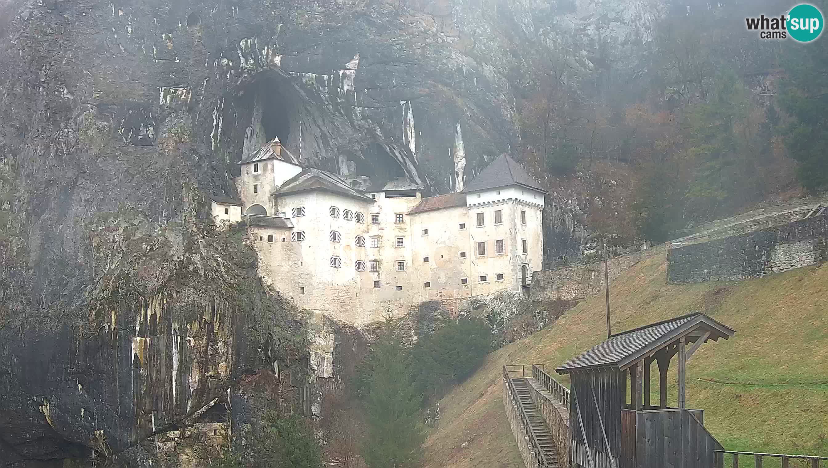 Live Webcam Grad Predjama – Château de Predjama – Postojna – Slovénie