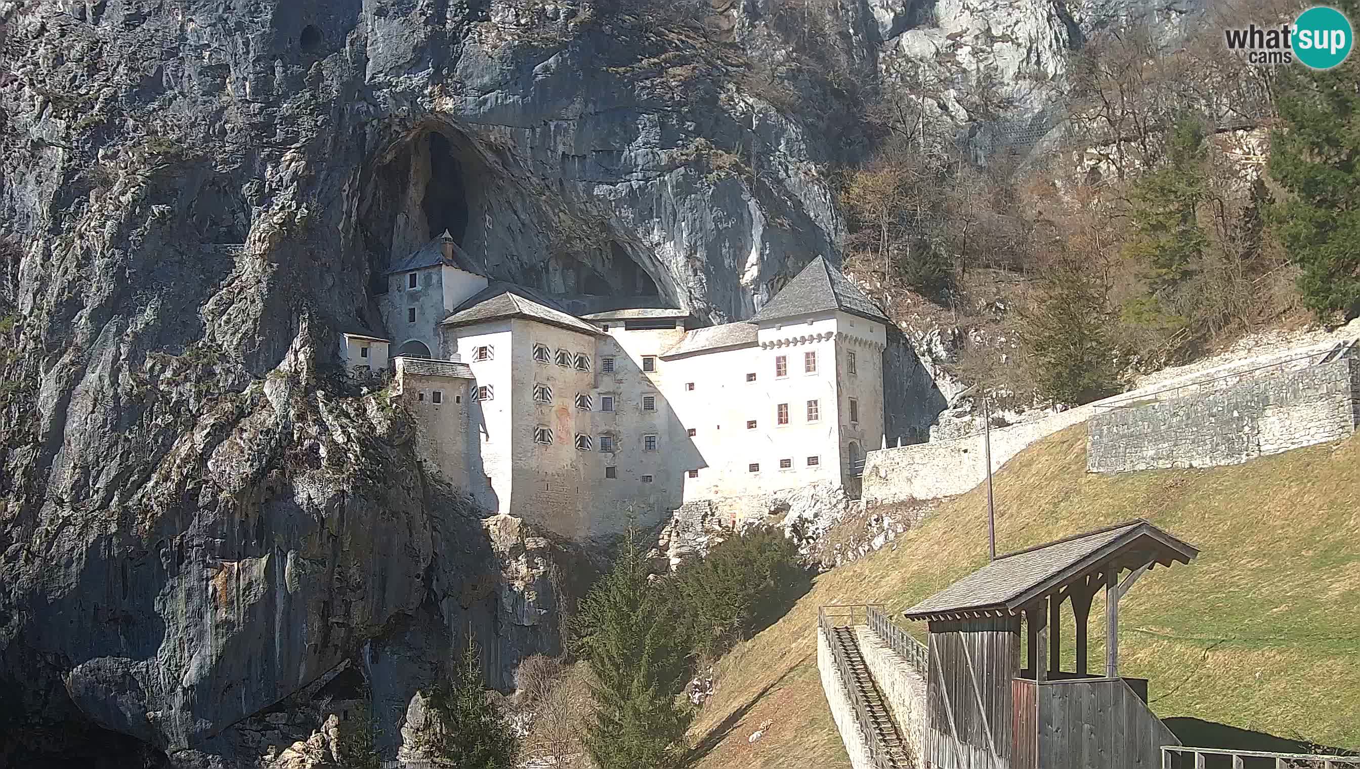 Camera en vivo Castillo de Predjama – Postojna – Eslovenia