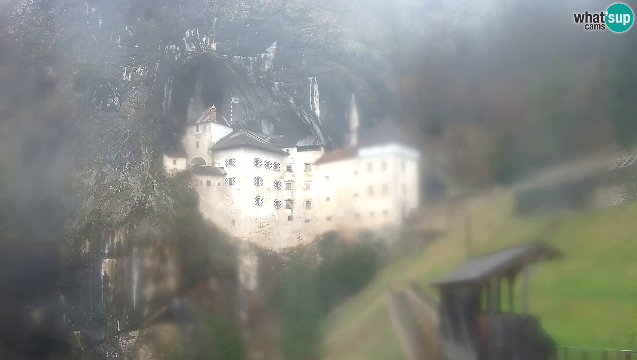 Live Webcam Grad Predjama – Château de Predjama – Postojna – Slovénie