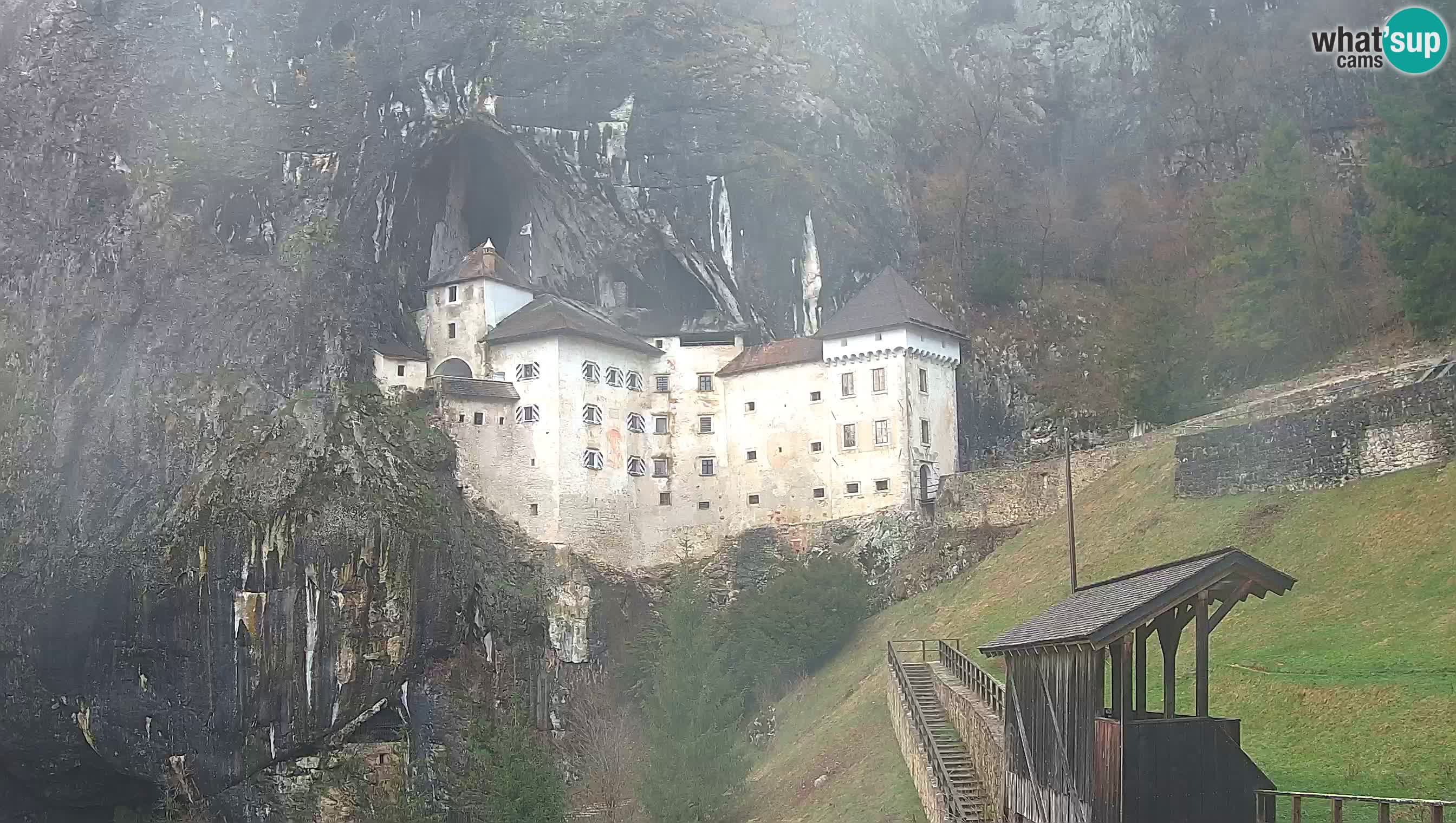 Live Webcam Castello di Predjama – Postumia – Slovenia