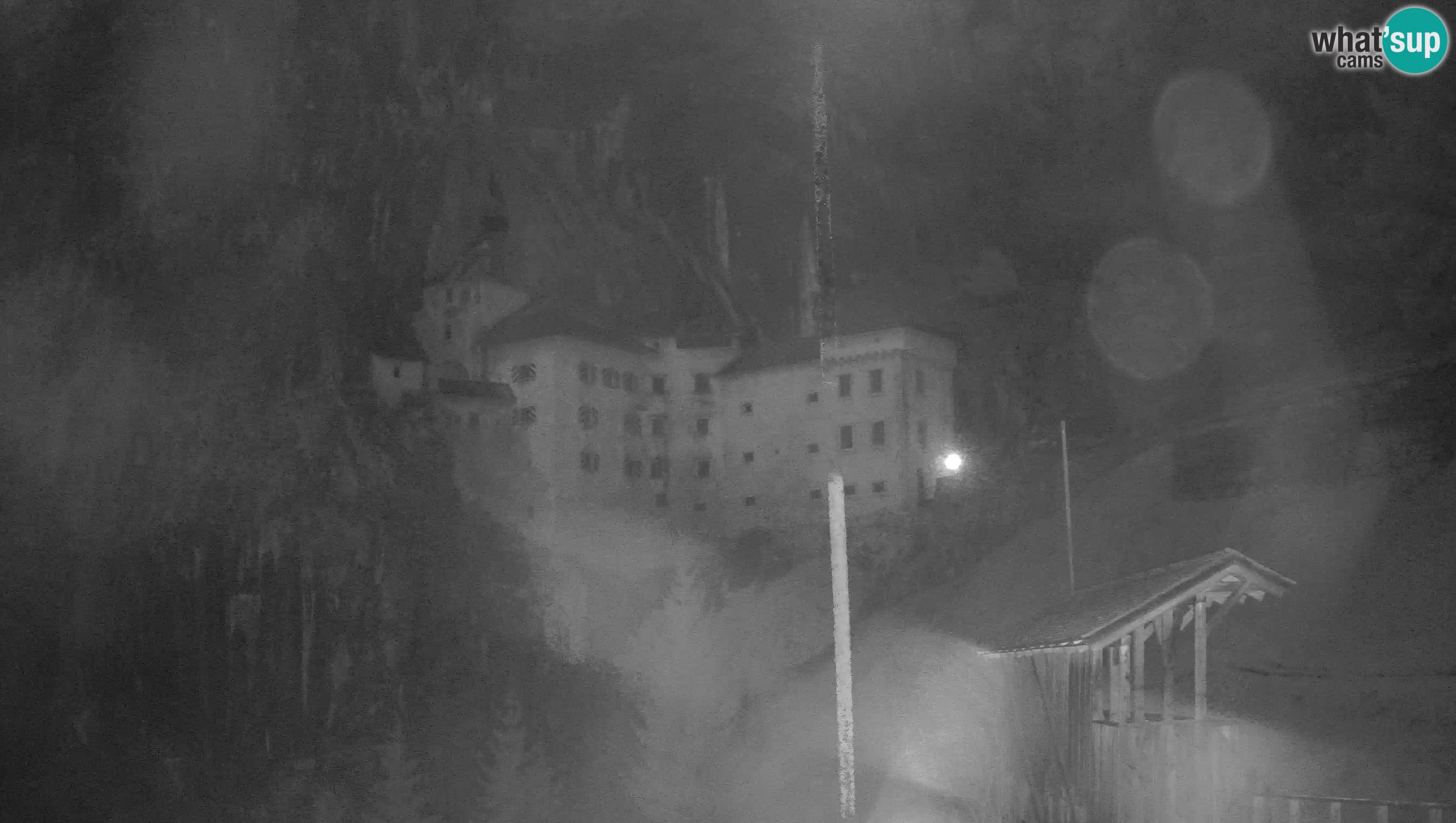 Live Webcam Höhlenburg Predjama – Postojna – Slowenien