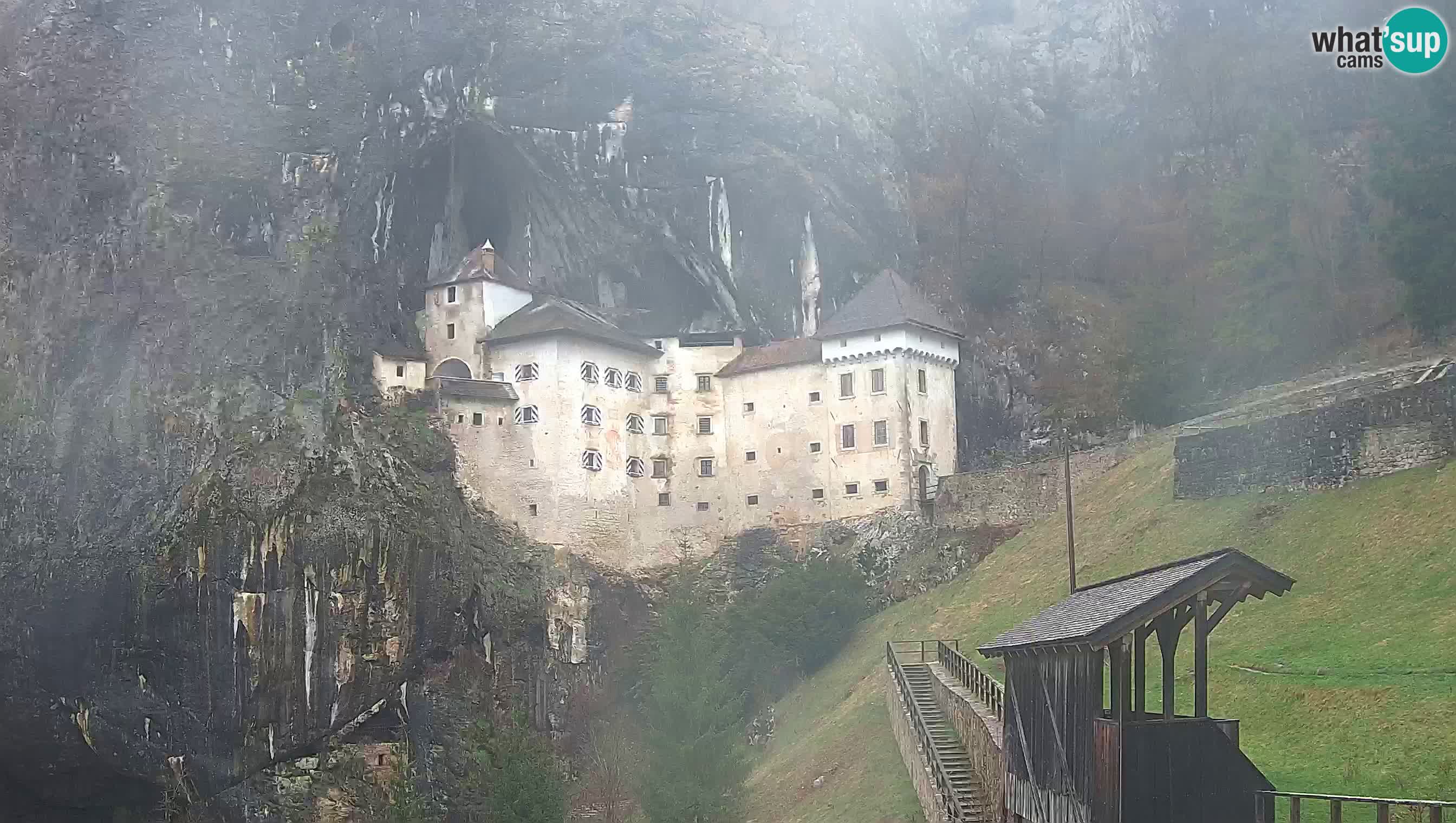 Live Webcam Grad Predjama – Château de Predjama – Postojna – Slovénie