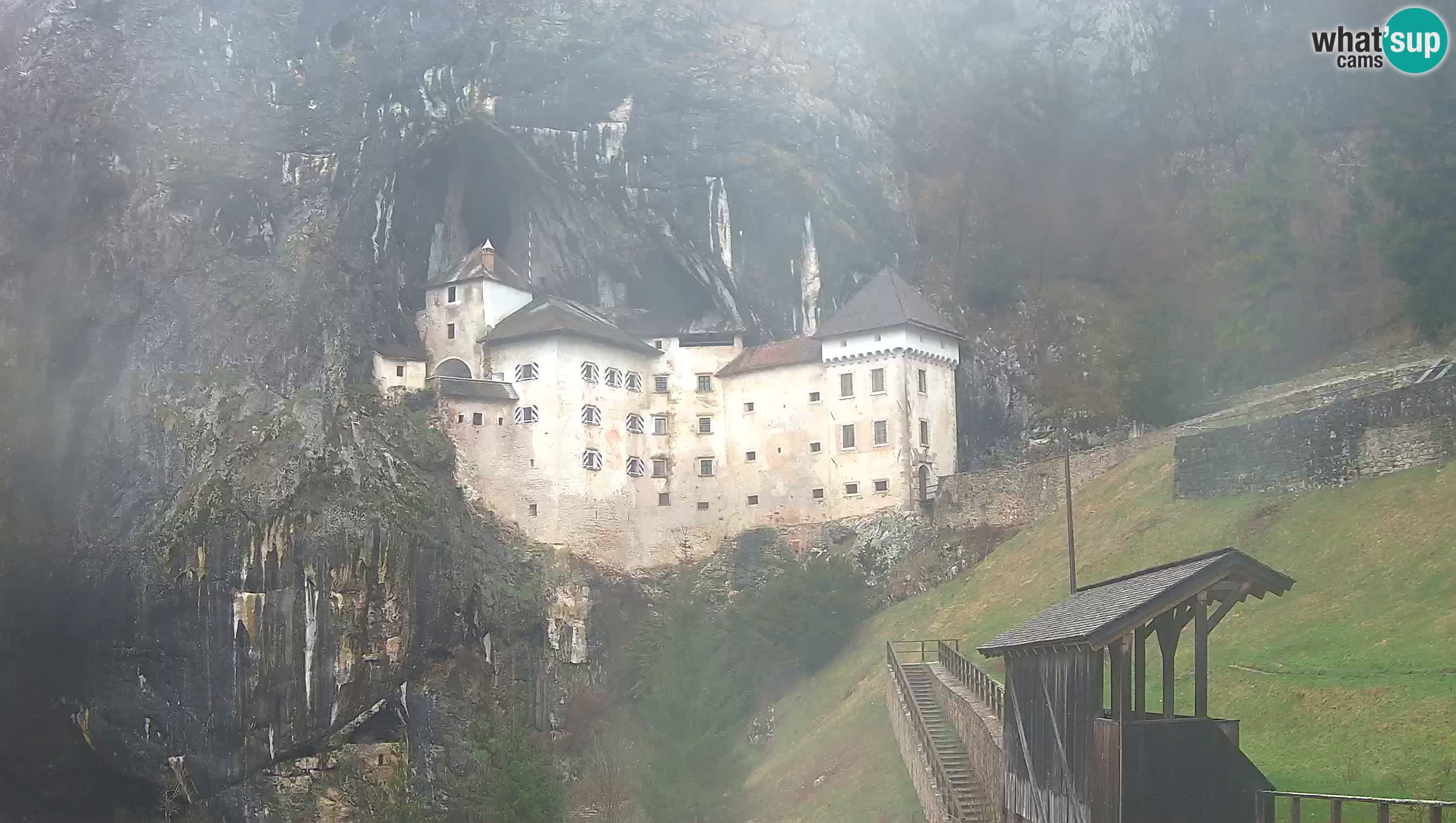 Live Webcam Höhlenburg Predjama – Postojna – Slowenien