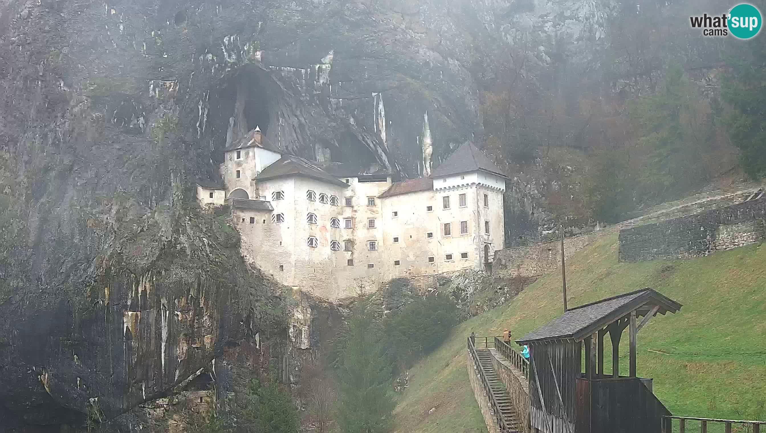 Live Webcam Höhlenburg Predjama – Postojna – Slowenien