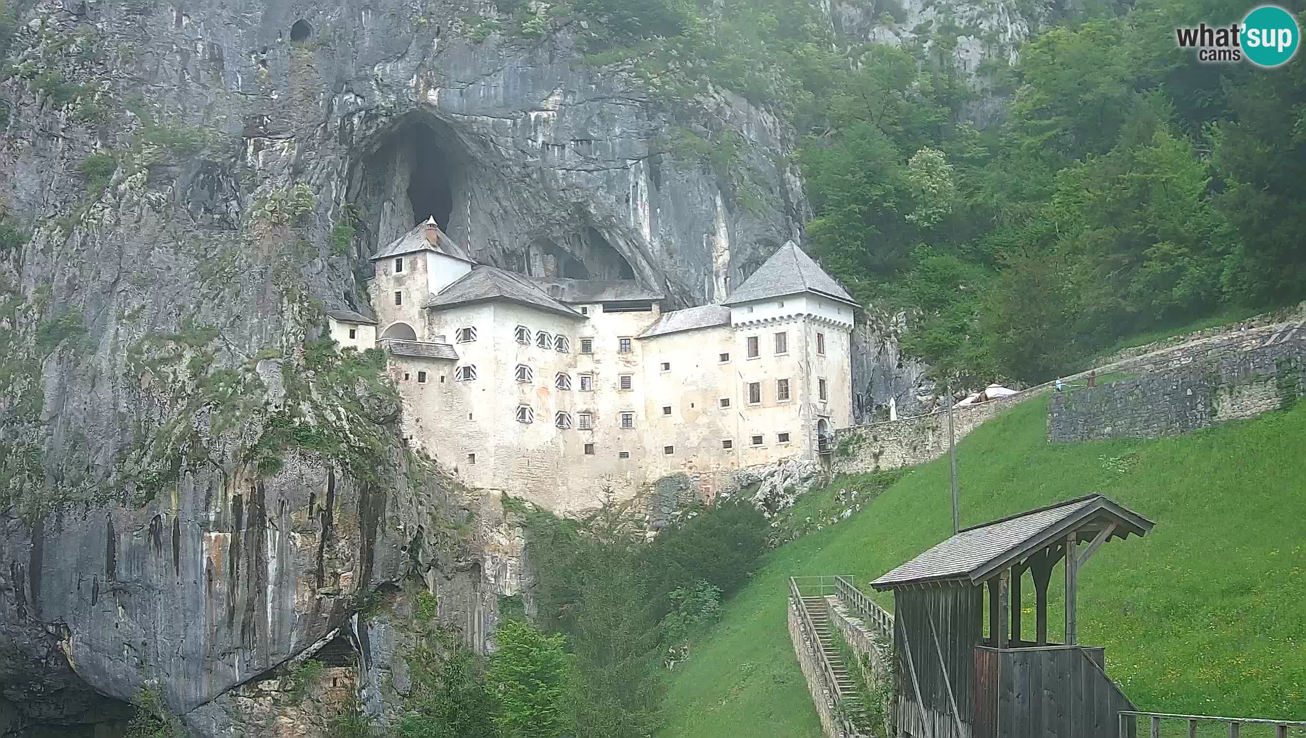 Live Webcam Grad Predjama – Château de Predjama – Postojna – Slovénie