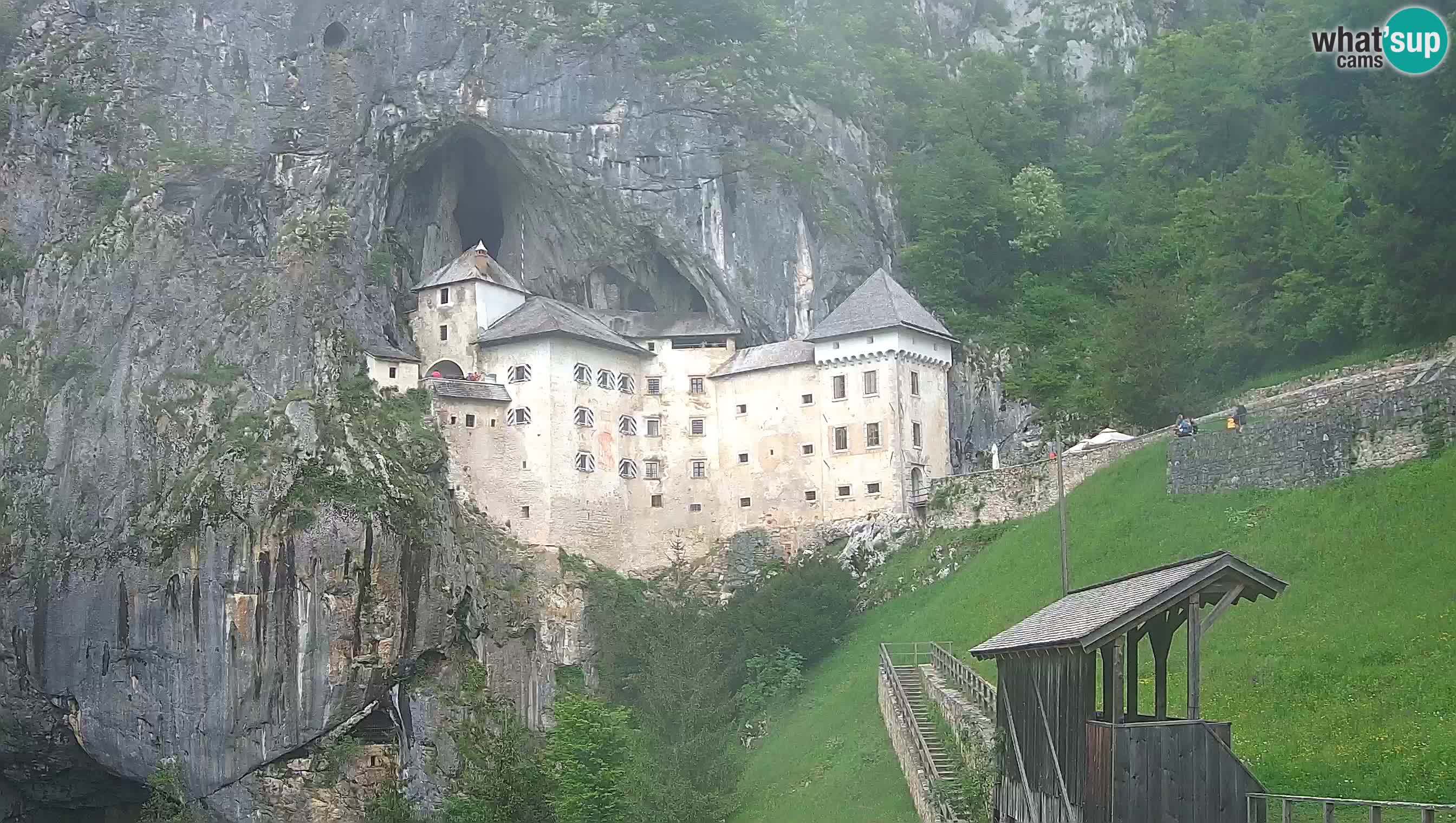 Live Webcam Höhlenburg Predjama – Postojna – Slowenien