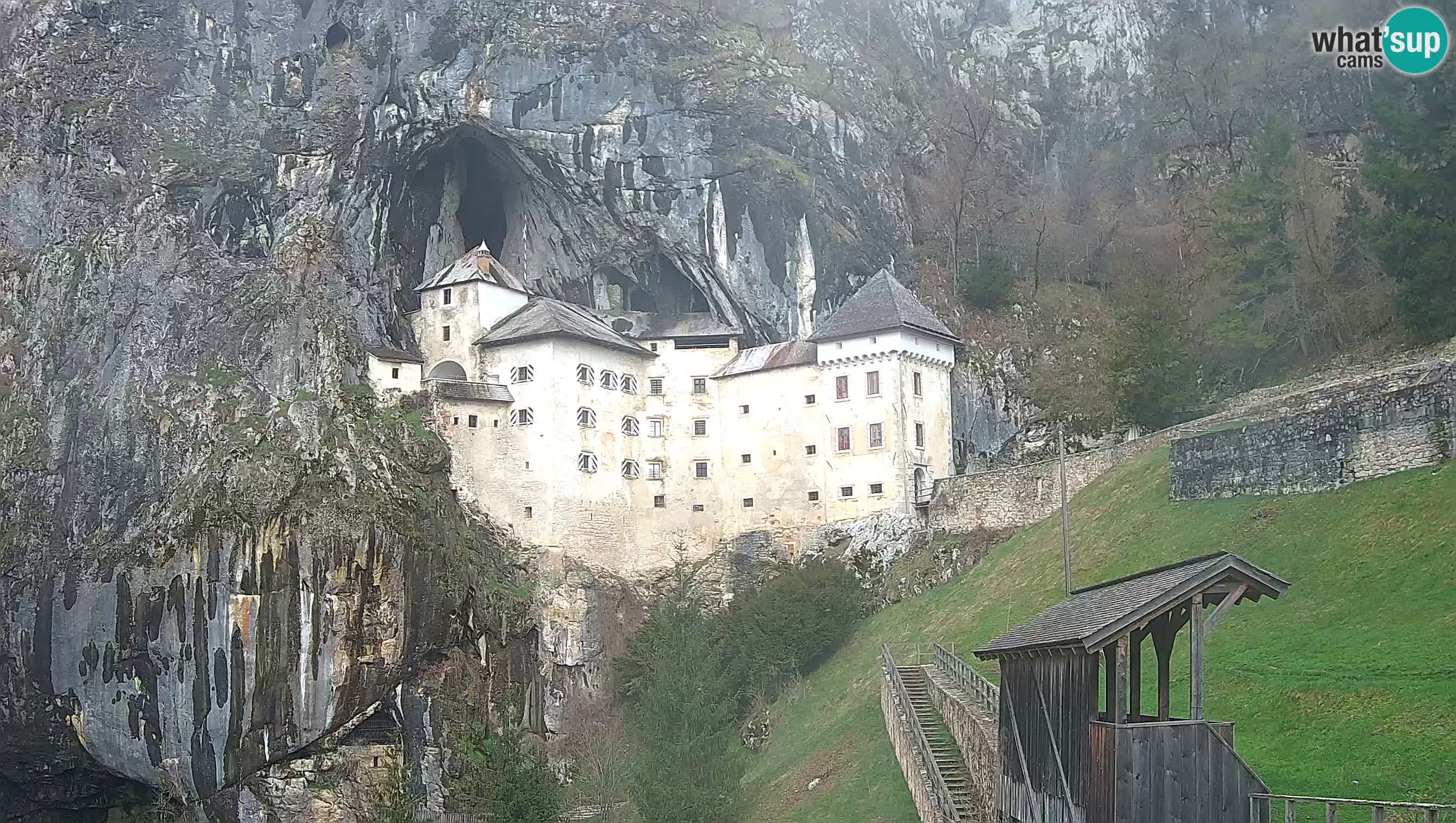 Live Webcam Castello di Predjama – Postumia – Slovenia