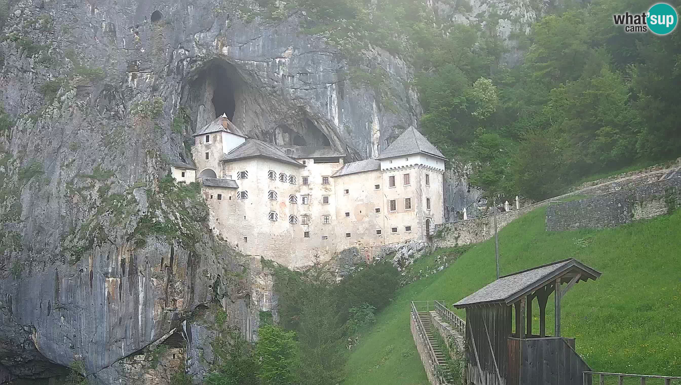 Live Webcam Grad Predjama – Château de Predjama – Postojna – Slovénie