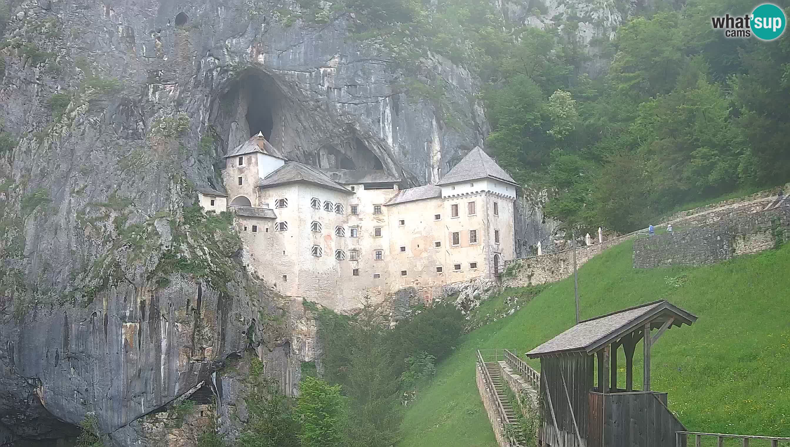 Live Webcam Grad Predjama – Château de Predjama – Postojna – Slovénie