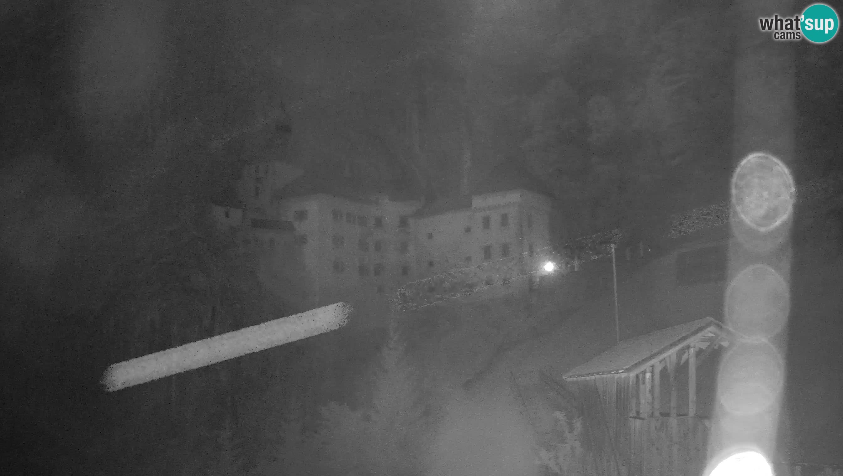 Live Webcam Höhlenburg Predjama – Postojna – Slowenien