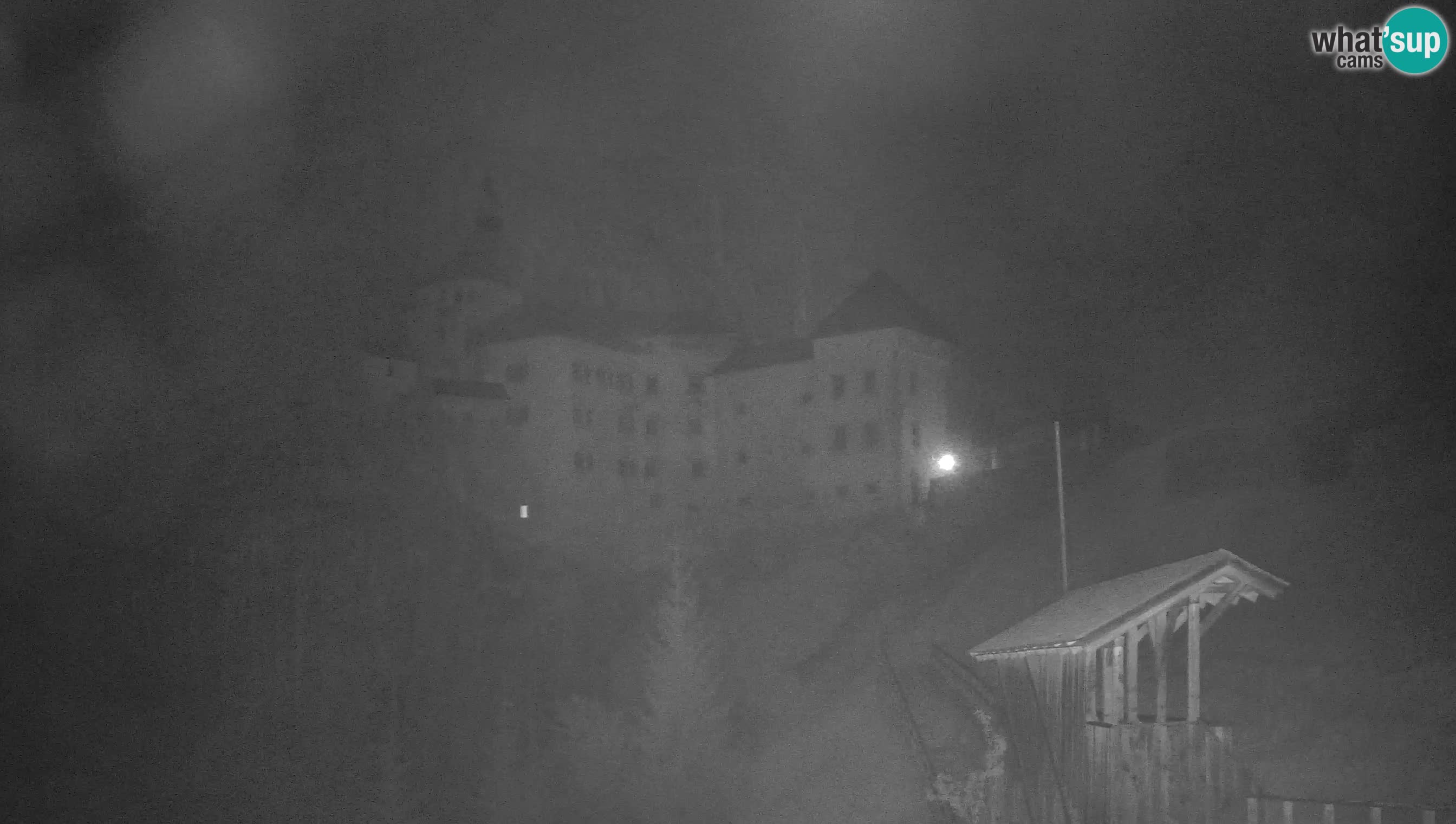 Spletna kamera Predjamski grad – Grad Predjama – Postojna