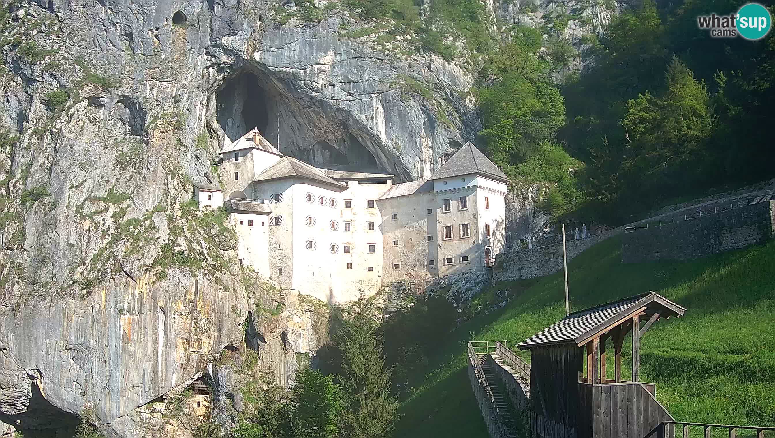 Live Webcam Höhlenburg Predjama – Postojna – Slowenien