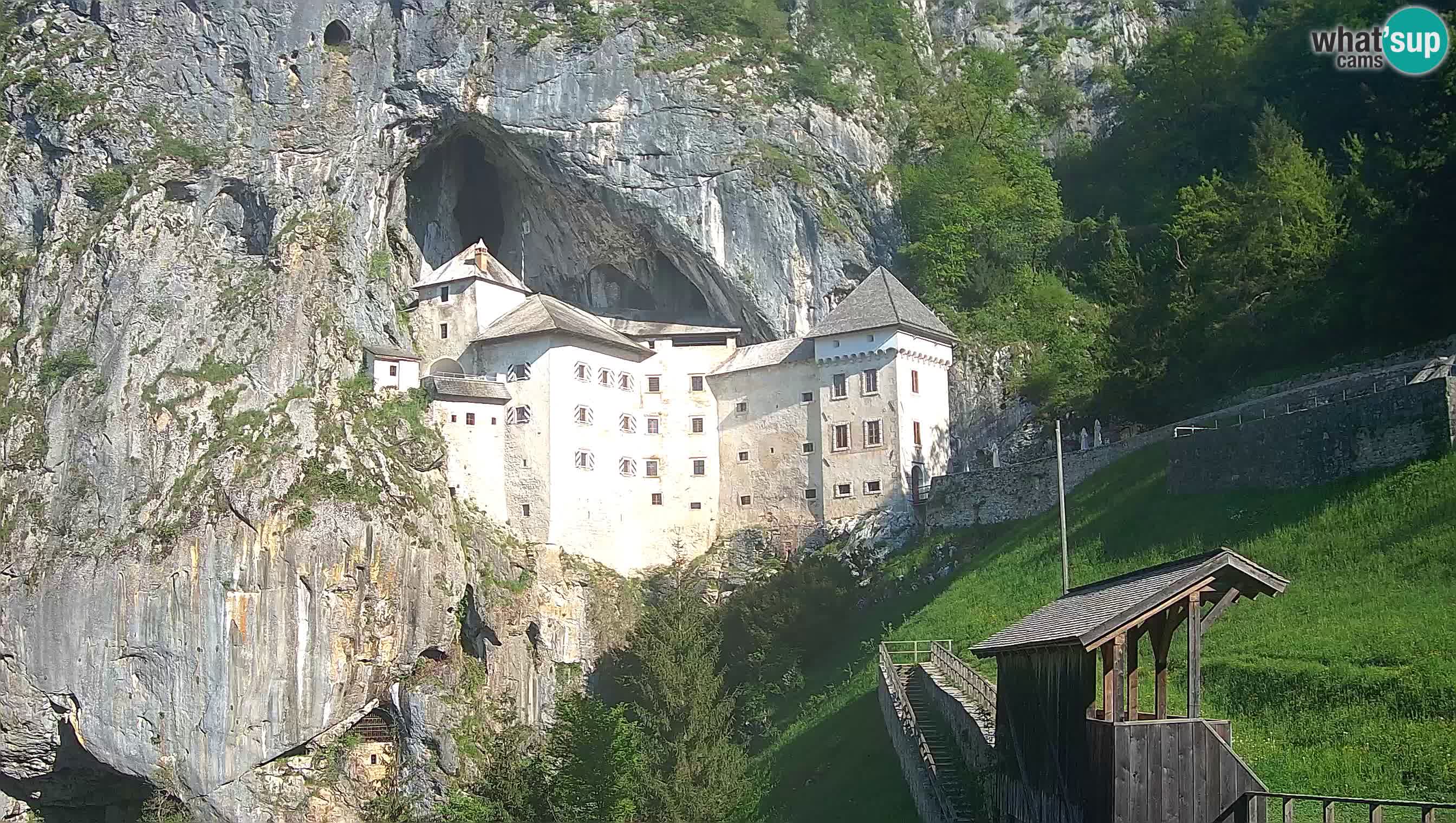 Live Webcam Grad Predjama – Château de Predjama – Postojna – Slovénie