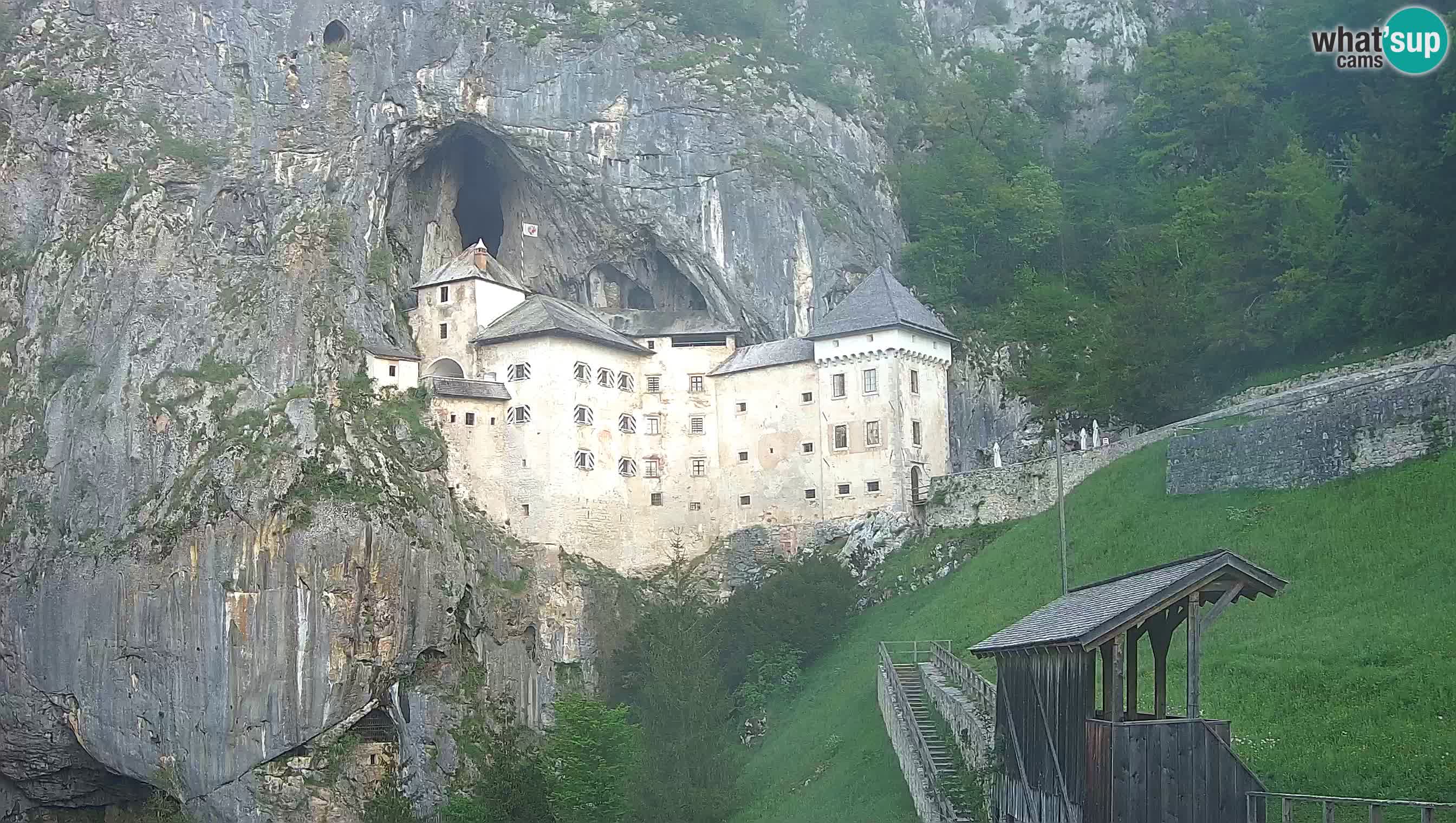 Live Webcam Grad Predjama – Château de Predjama – Postojna – Slovénie