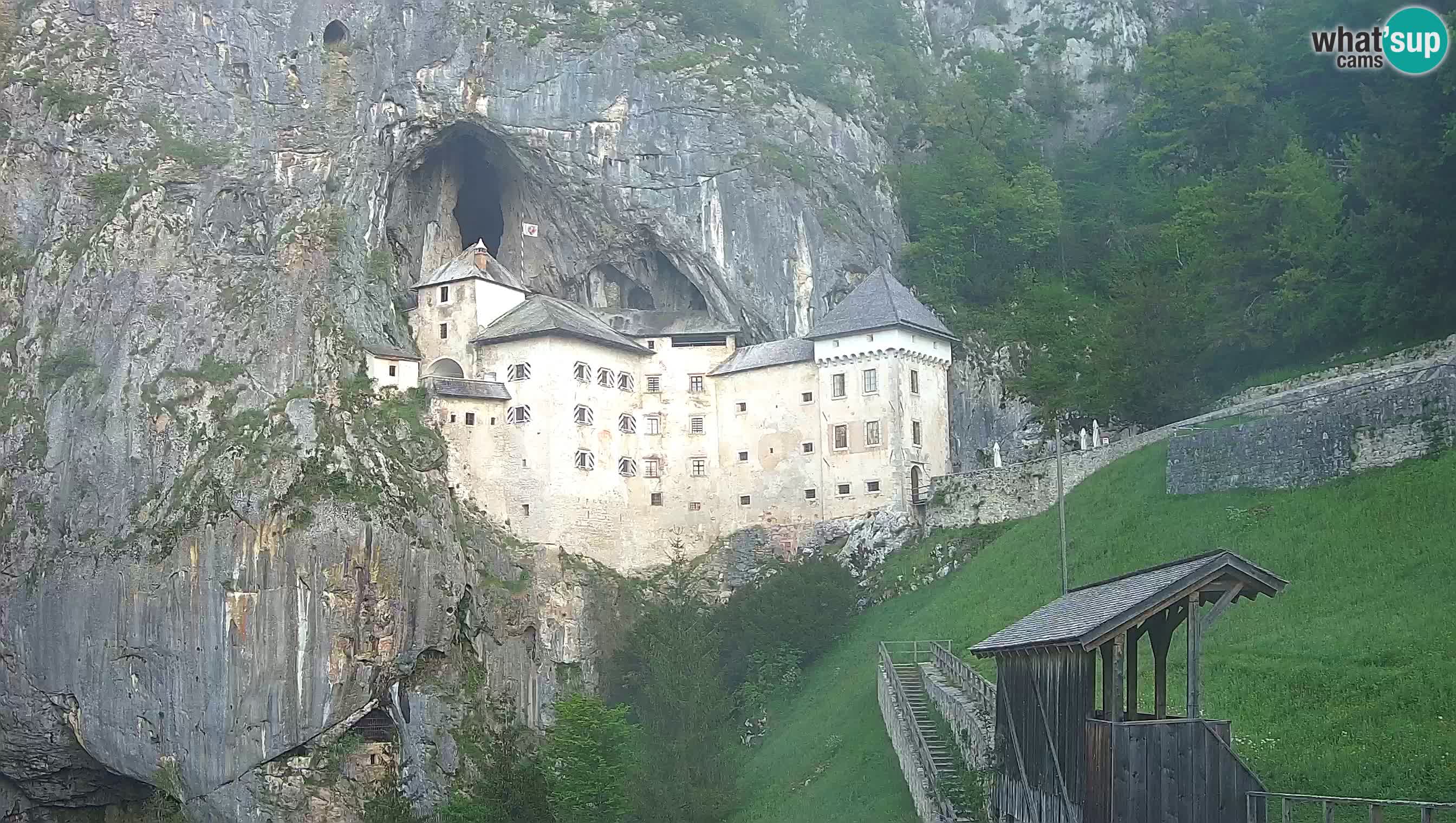 Live Webcam Höhlenburg Predjama – Postojna – Slowenien
