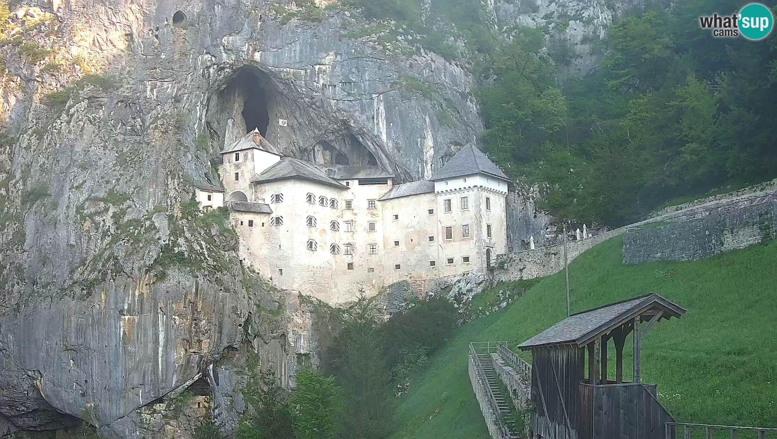 Live Webcam Höhlenburg Predjama – Postojna – Slowenien