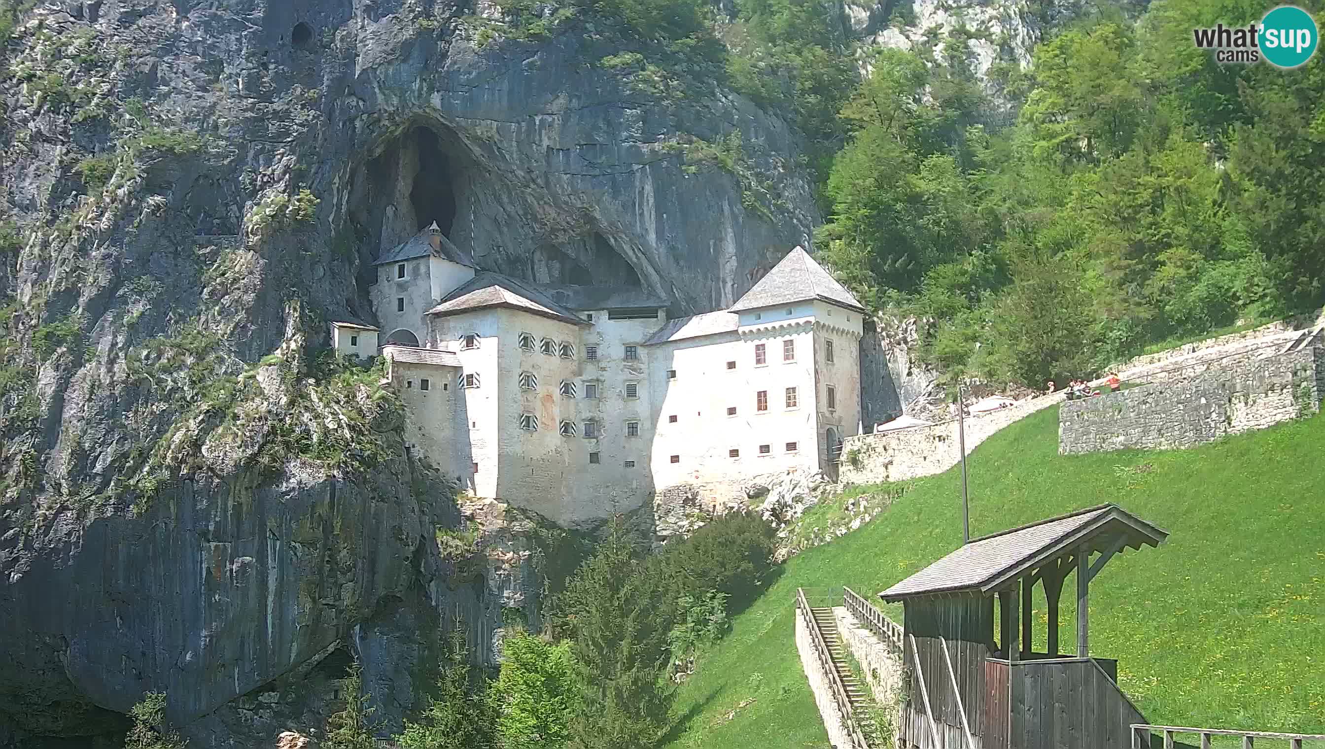 Live Webcam Höhlenburg Predjama – Postojna – Slowenien