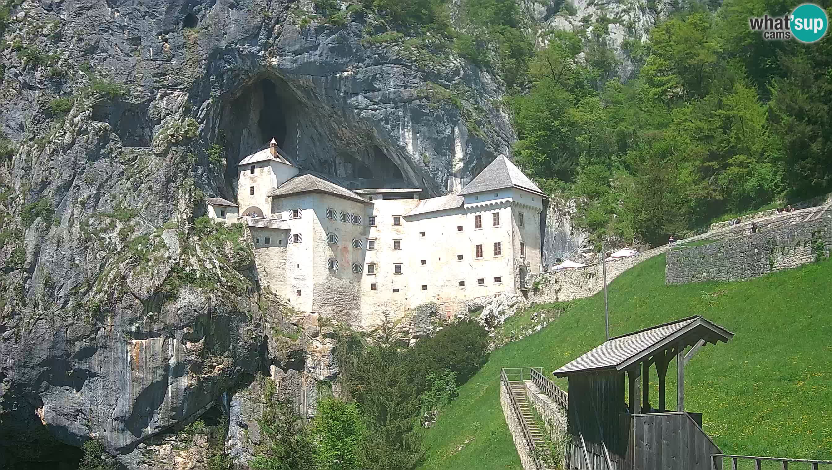 Live Webcam Grad Predjama – Château de Predjama – Postojna – Slovénie