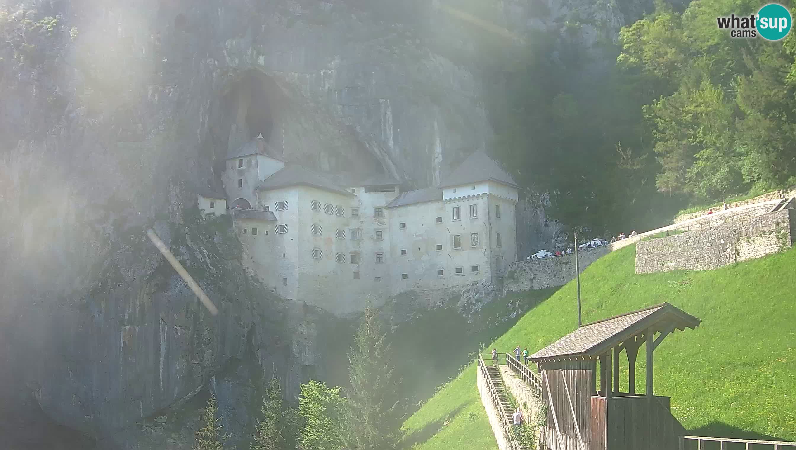 Web kamera Predjamski dvorac – Postojna – Slovenija