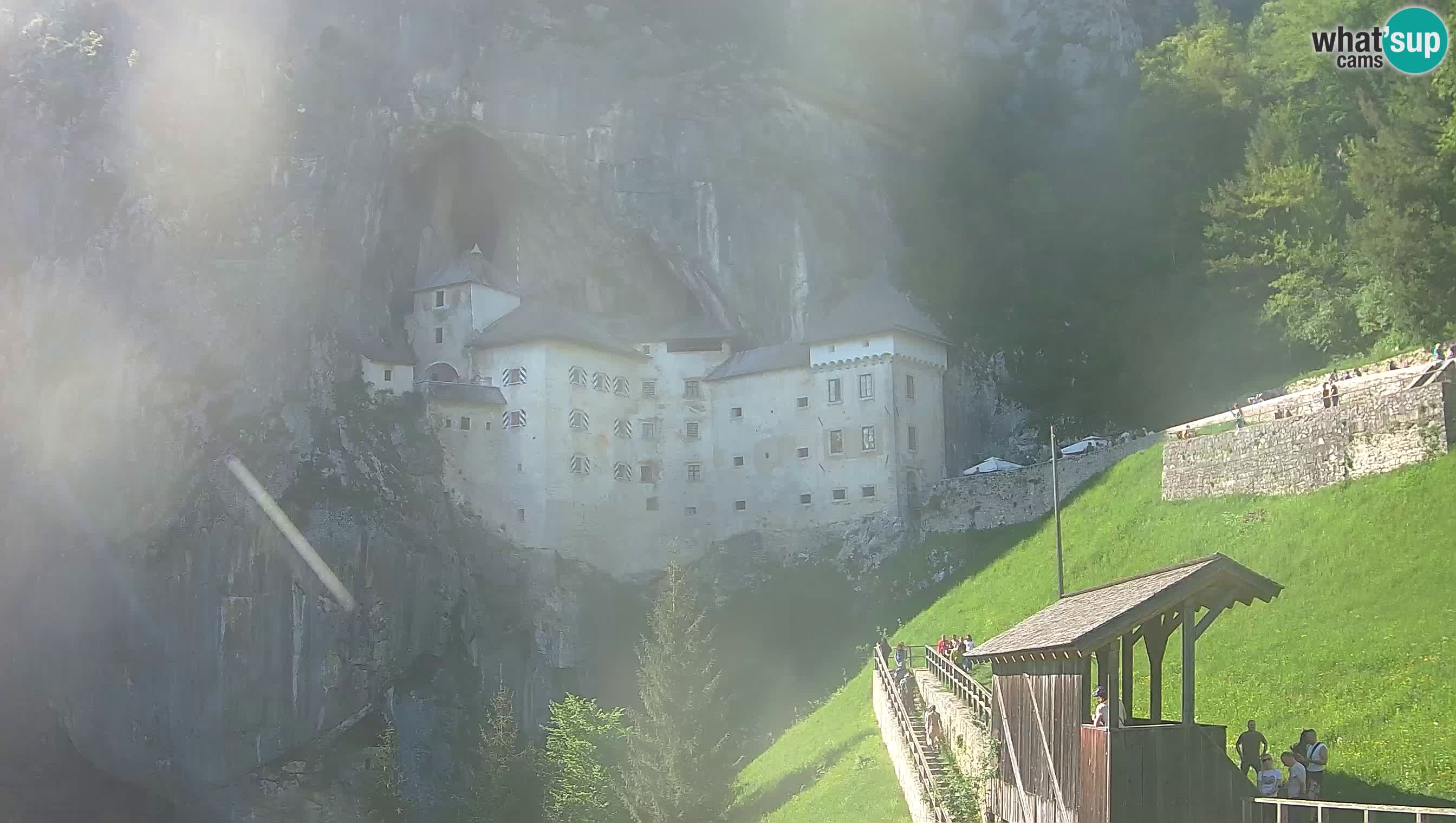 Web kamera Predjamski dvorac – Postojna – Slovenija