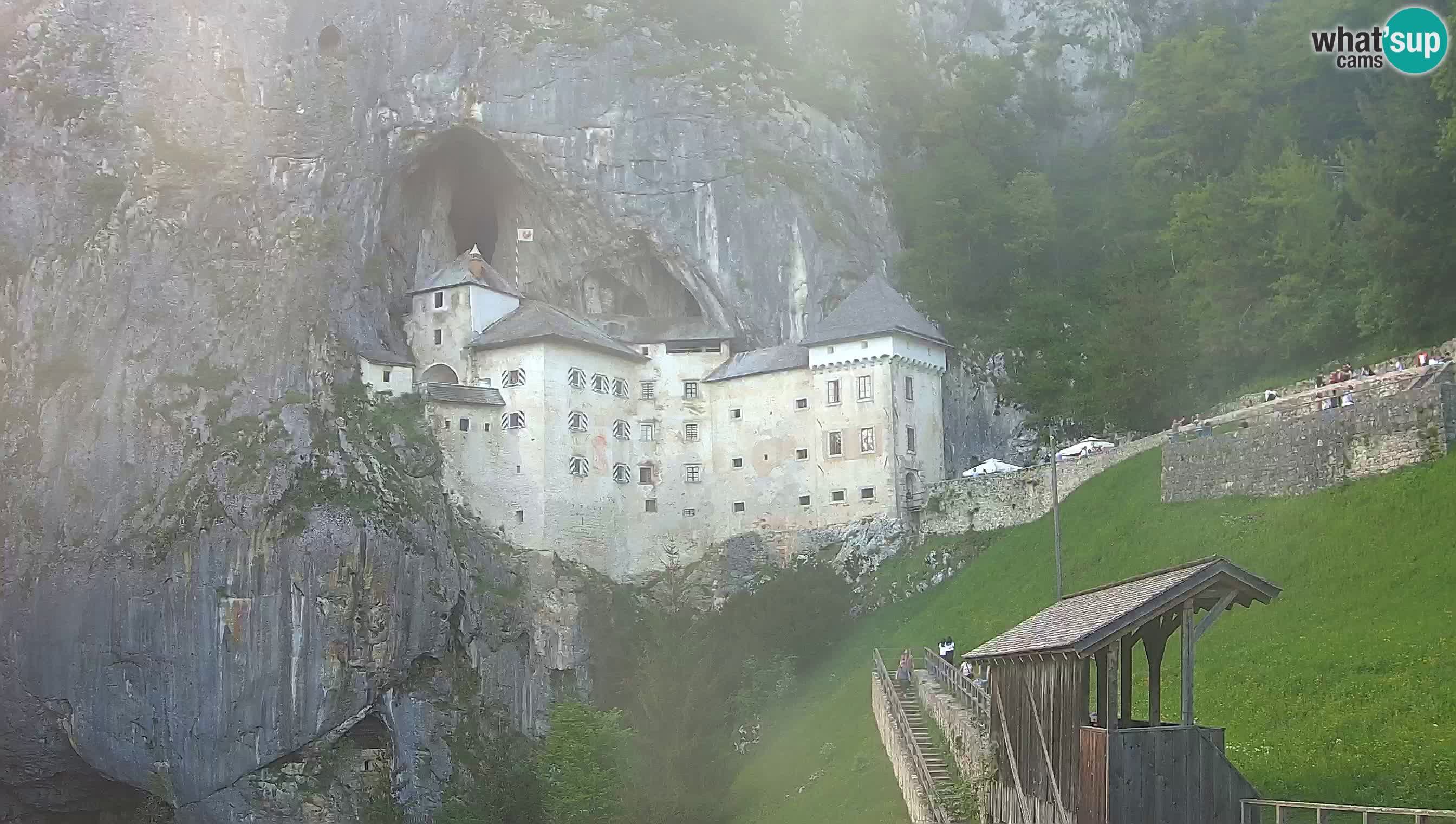 Web kamera Predjamski dvorac – Postojna – Slovenija