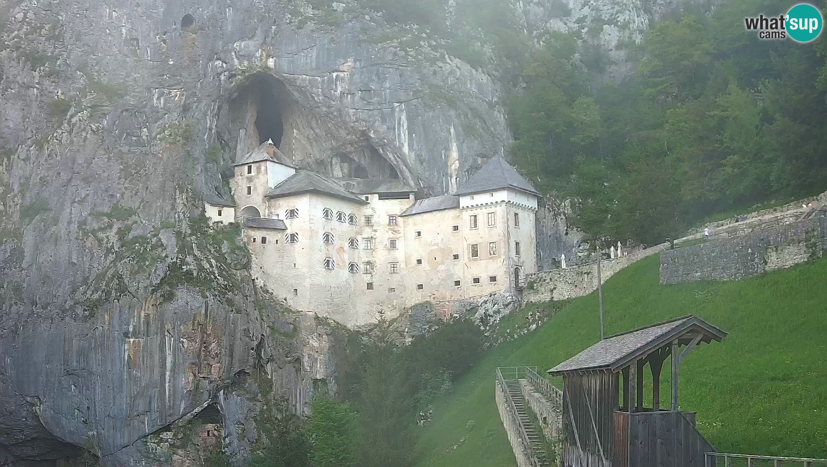 Live Webcam Grad Predjama – Château de Predjama – Postojna – Slovénie