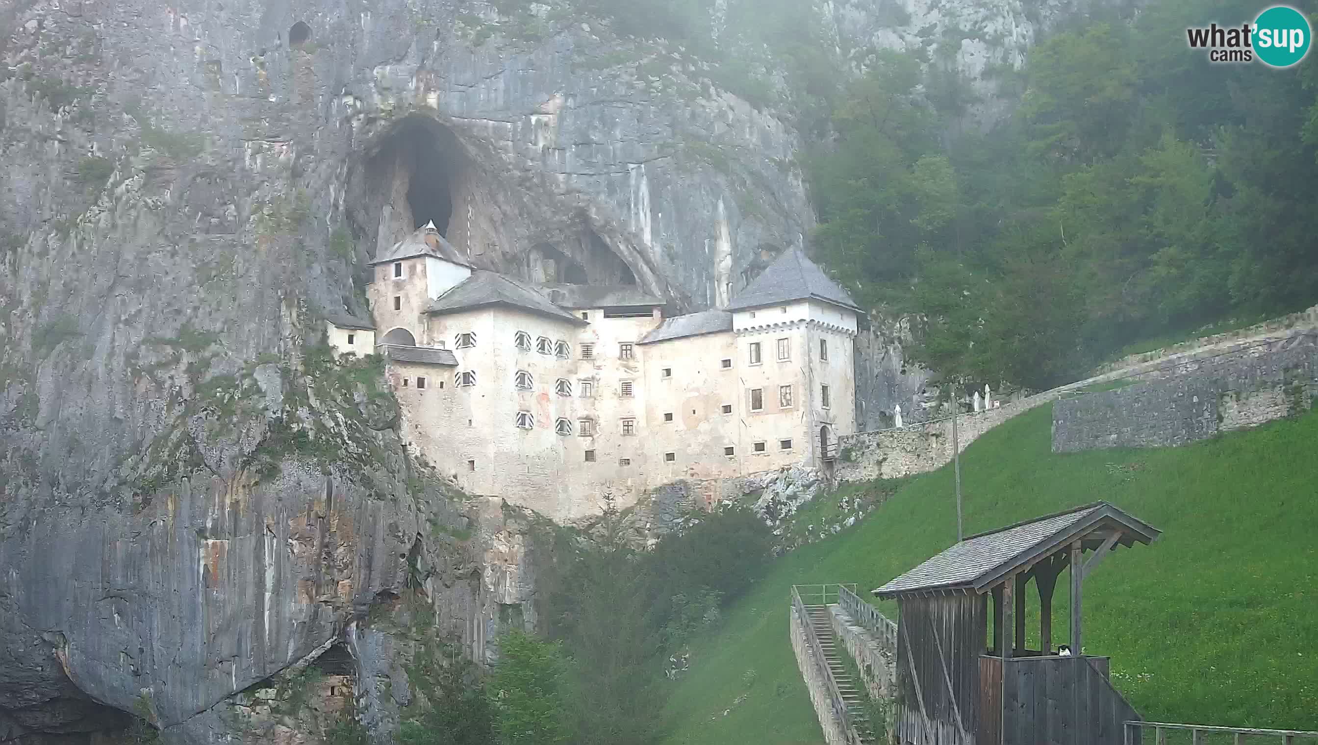 Live Webcam Grad Predjama – Château de Predjama – Postojna – Slovénie