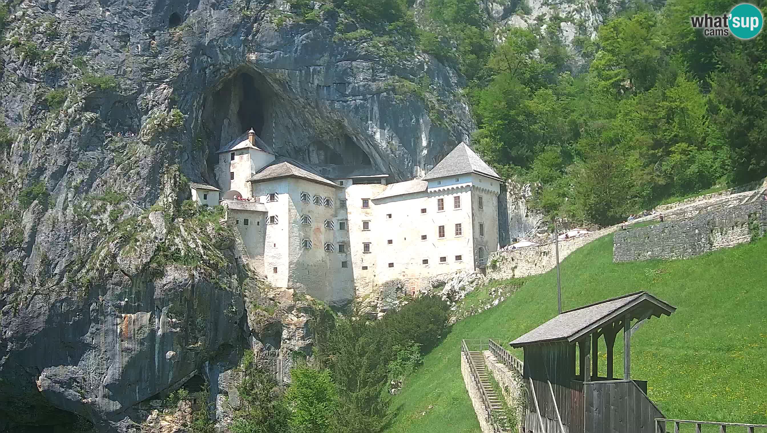 Web kamera Predjamski dvorac – Postojna – Slovenija