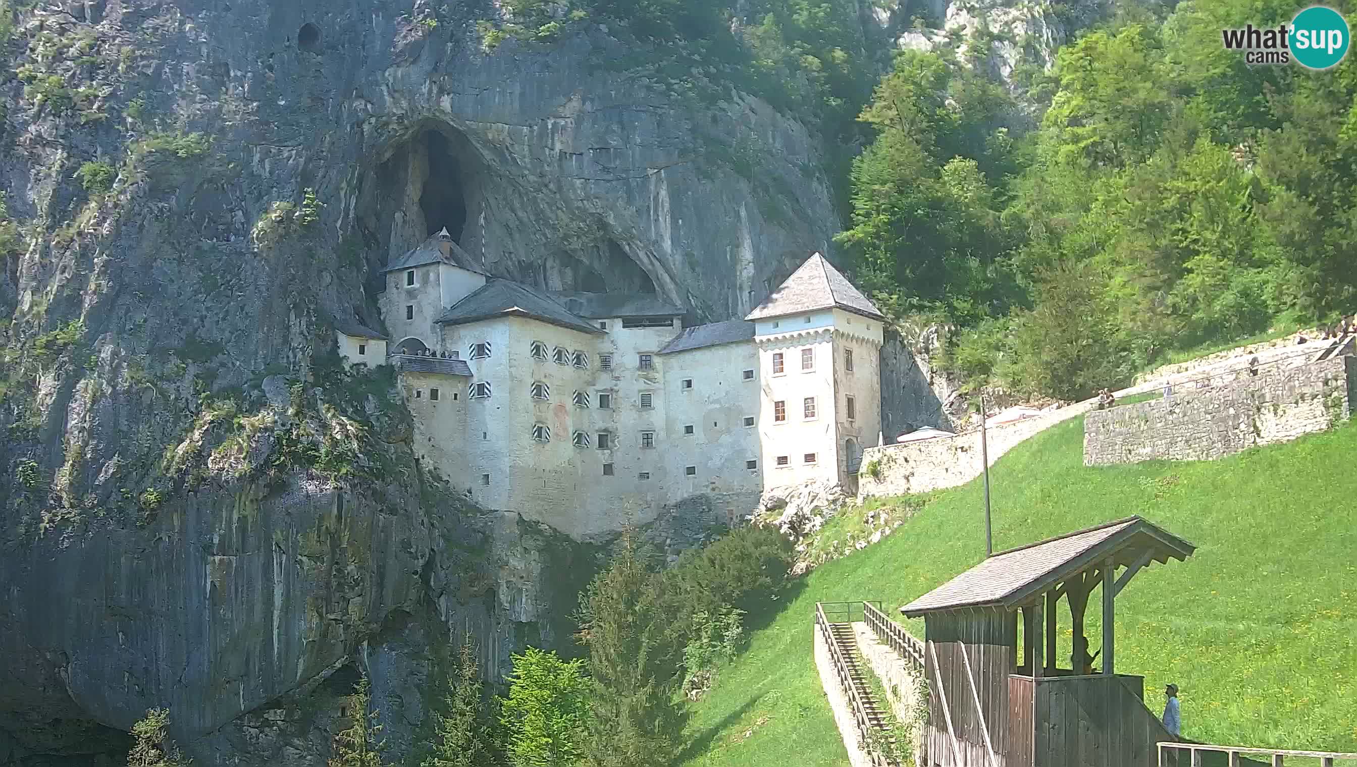 Live Webcam Höhlenburg Predjama – Postojna – Slowenien
