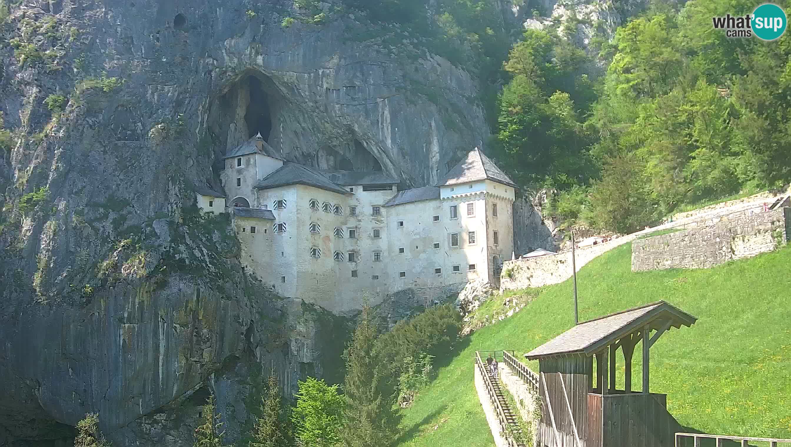 Live Webcam Grad Predjama – Château de Predjama – Postojna – Slovénie