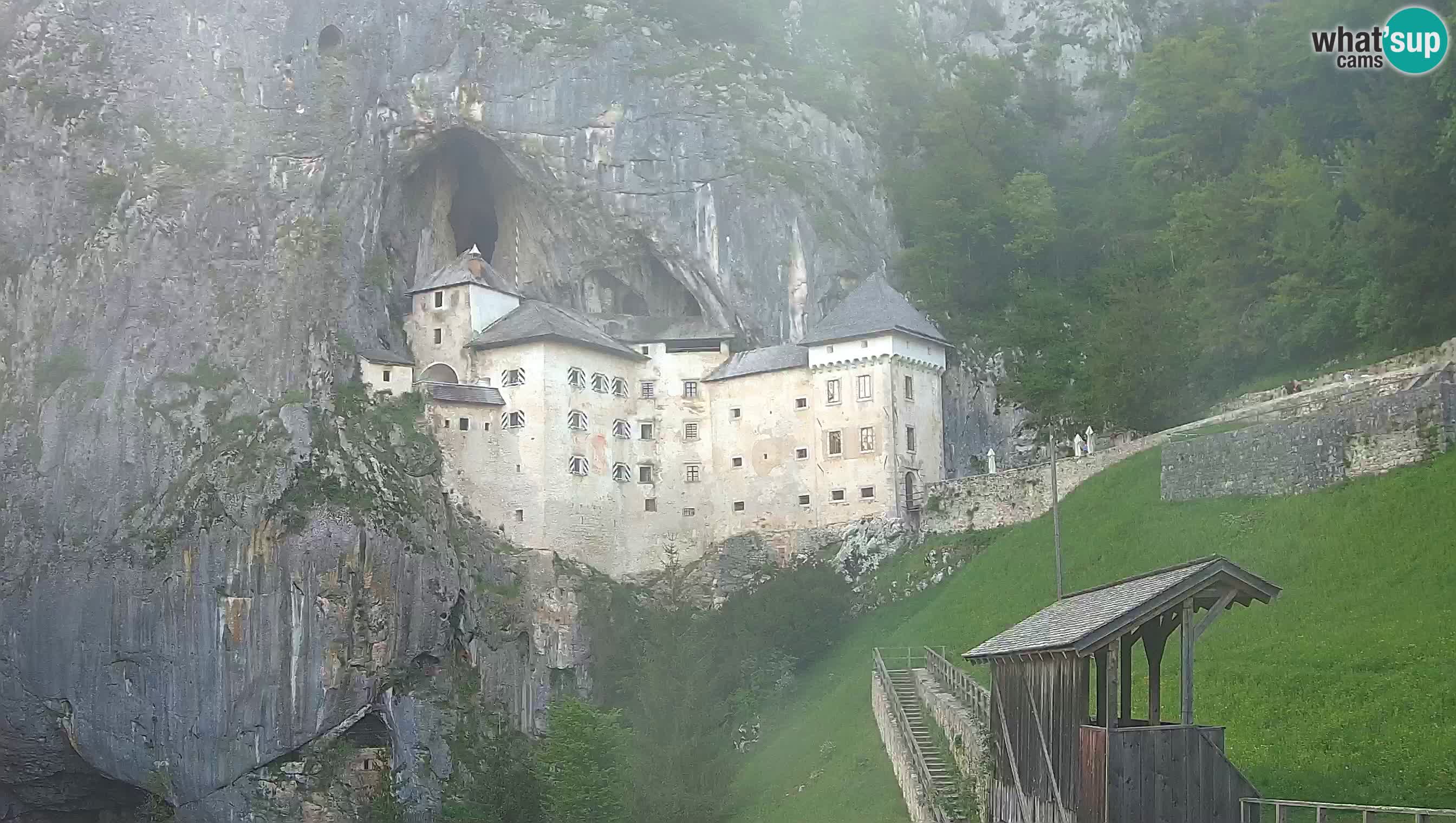 Live Webcam Grad Predjama – Château de Predjama – Postojna – Slovénie