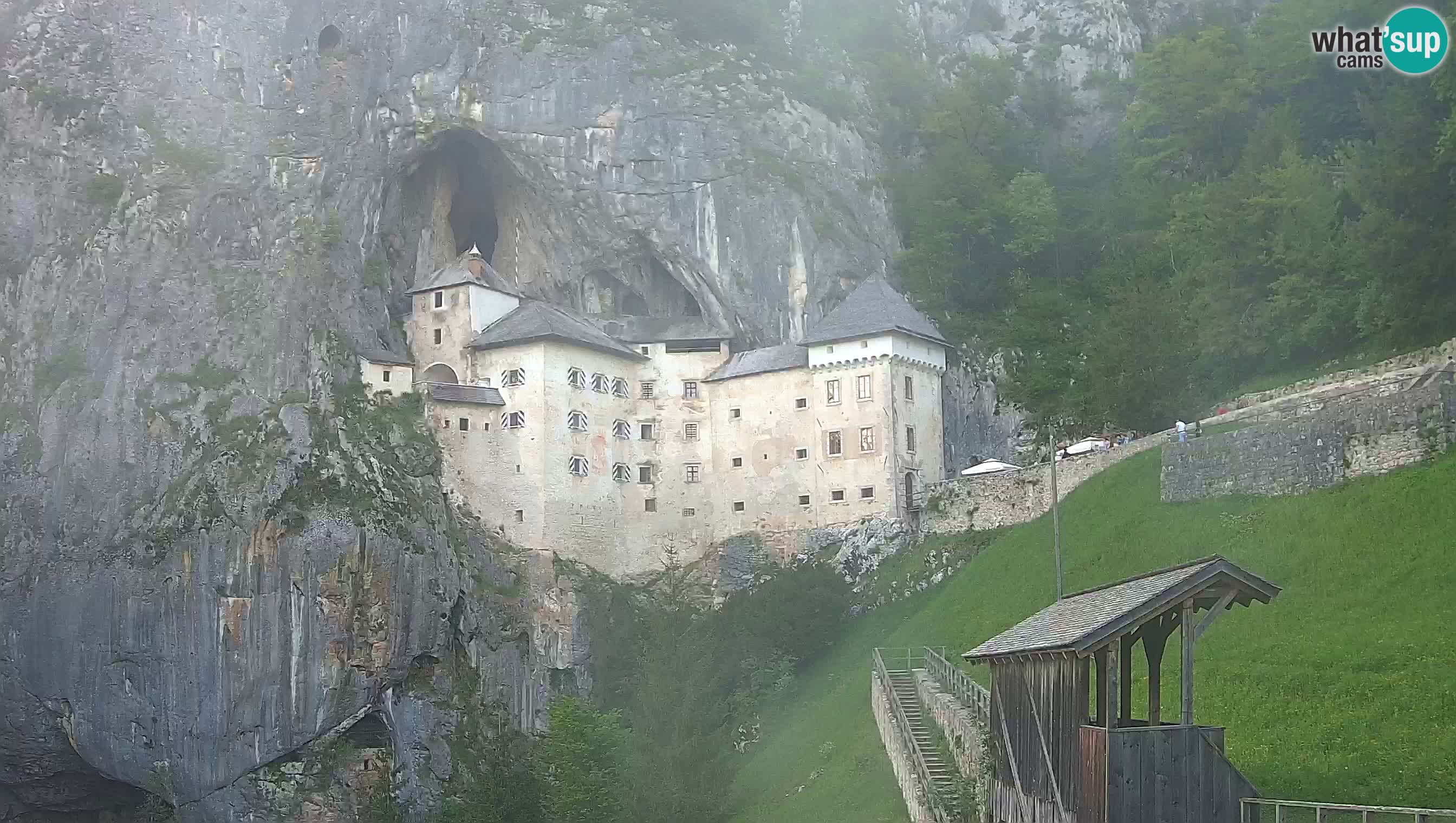 Live Webcam Höhlenburg Predjama – Postojna – Slowenien