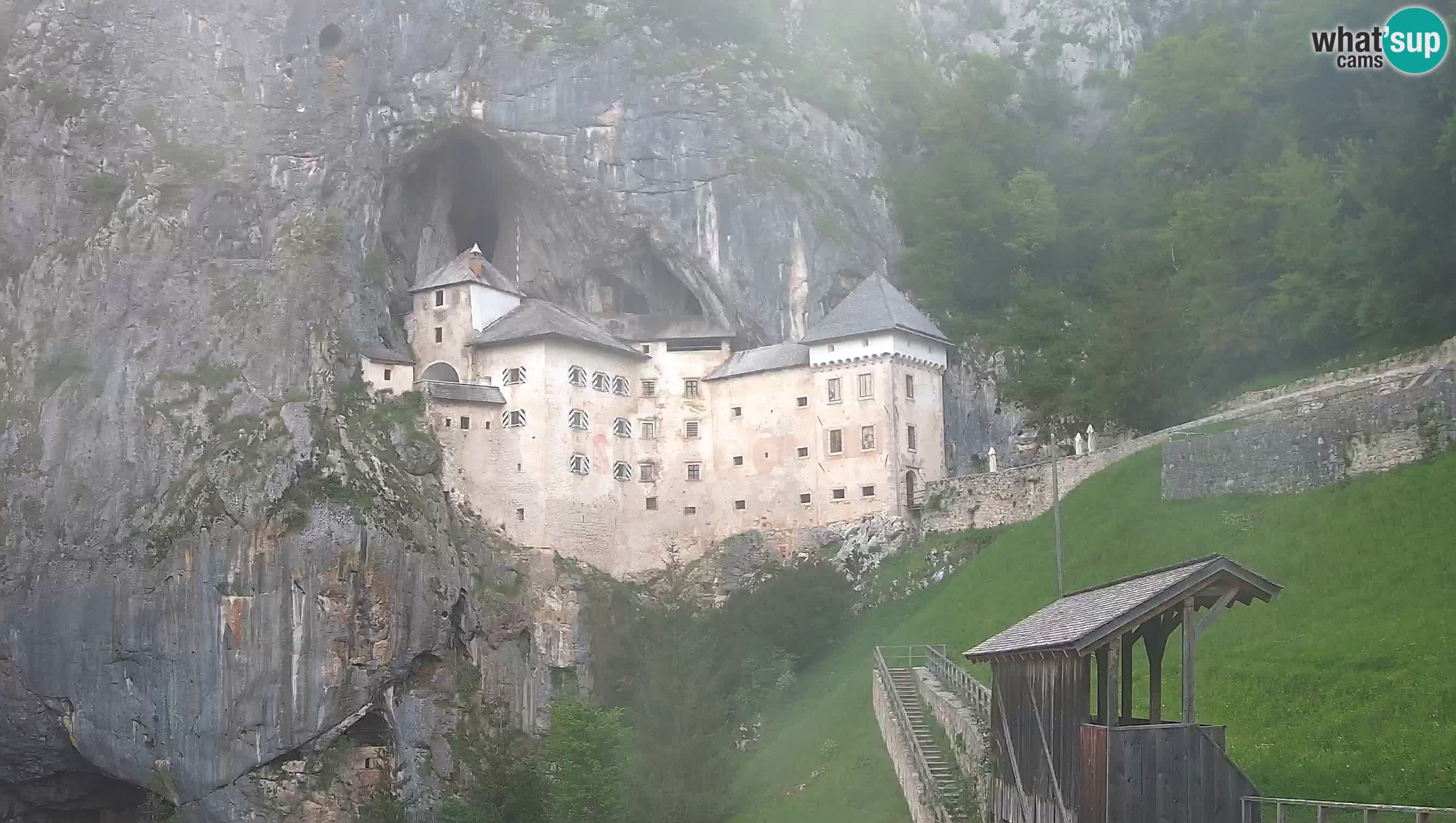 Live Webcam Grad Predjama – Château de Predjama – Postojna – Slovénie