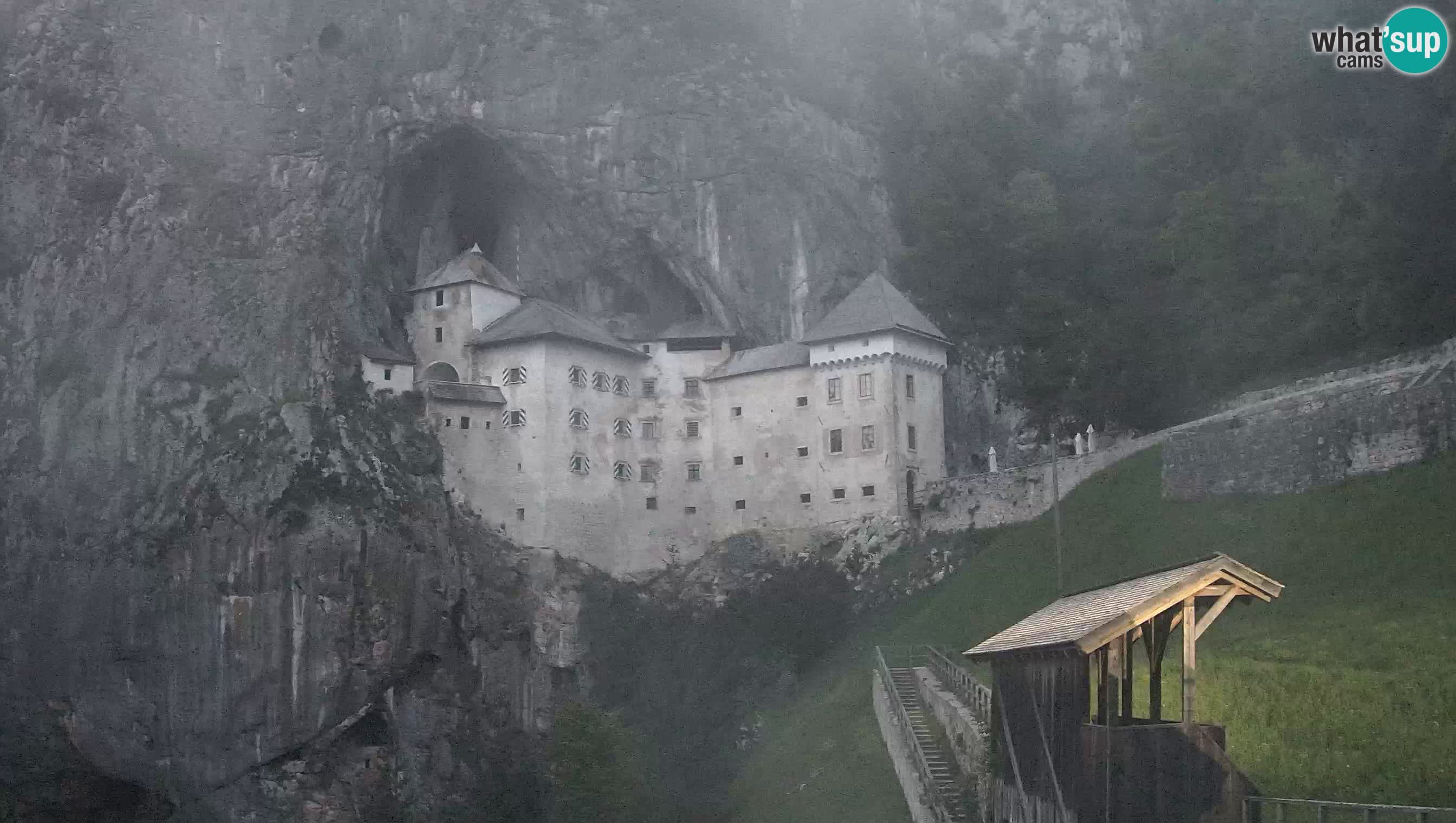 Web kamera Predjamski dvorac – Postojna – Slovenija