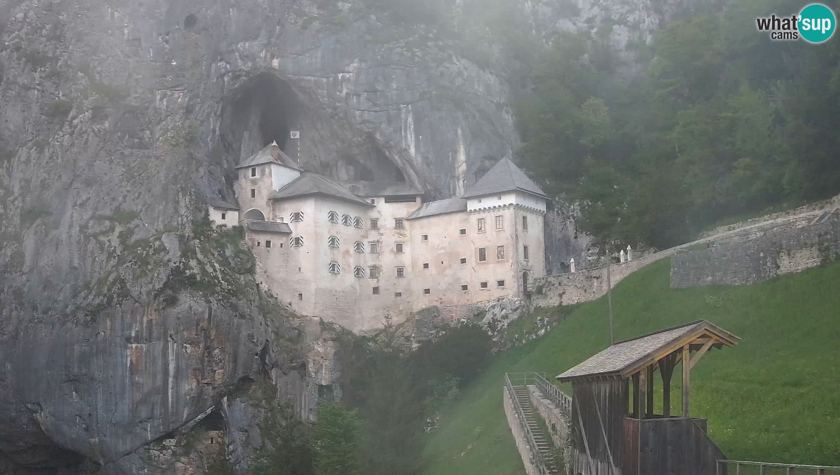 Live Webcam Höhlenburg Predjama – Postojna – Slowenien