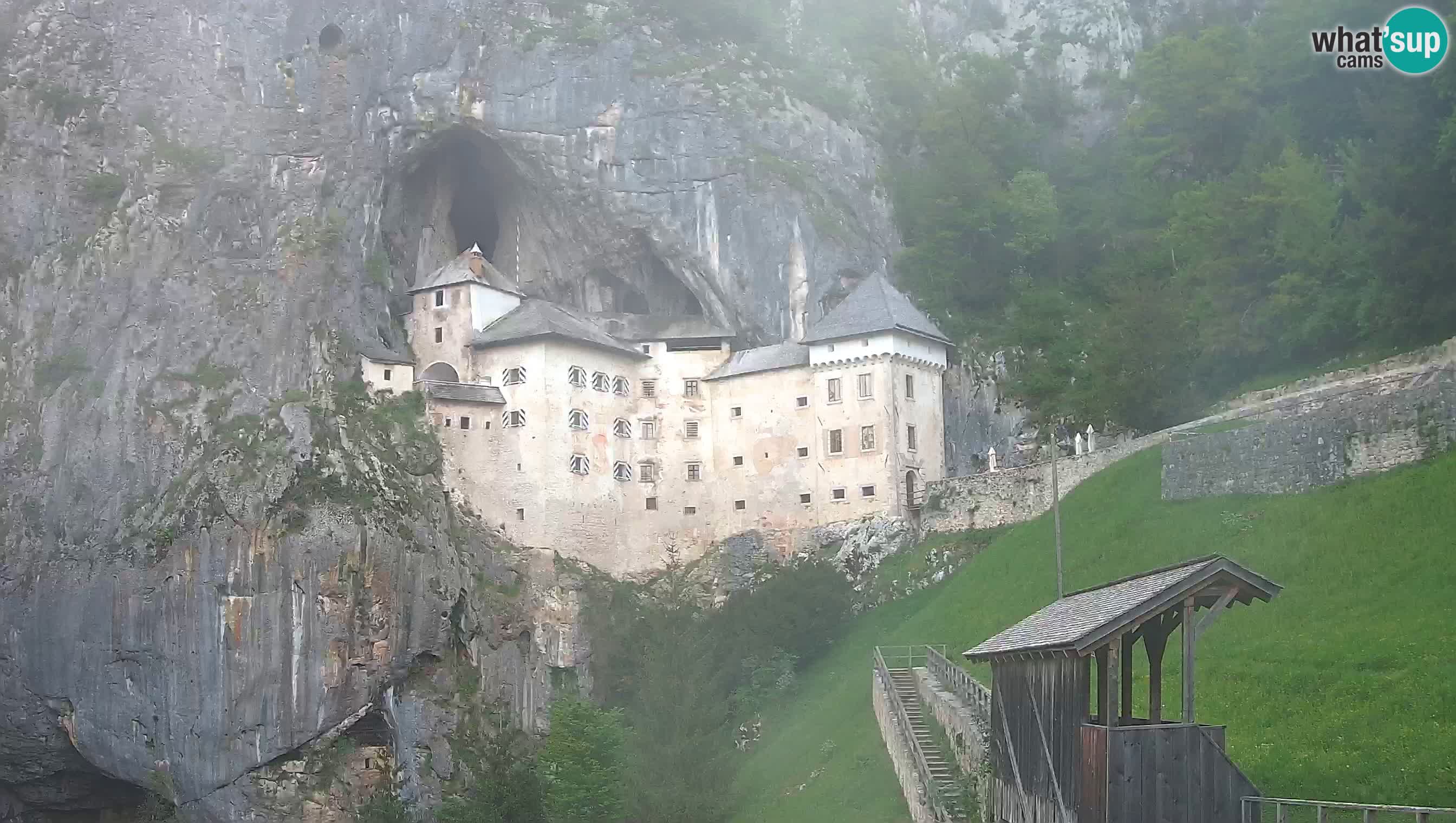 Live Webcam Höhlenburg Predjama – Postojna – Slowenien