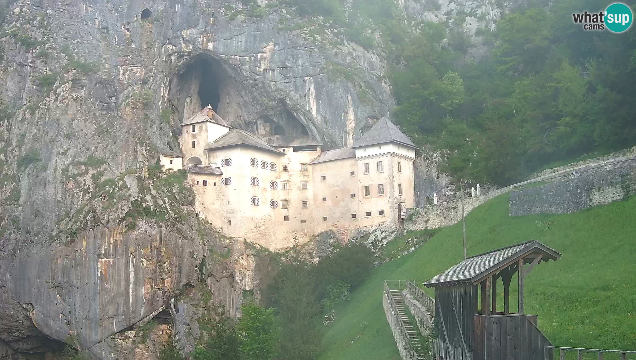 Live Webcam Predjamski grad – Predjama Castle – Postojna – Slovenia