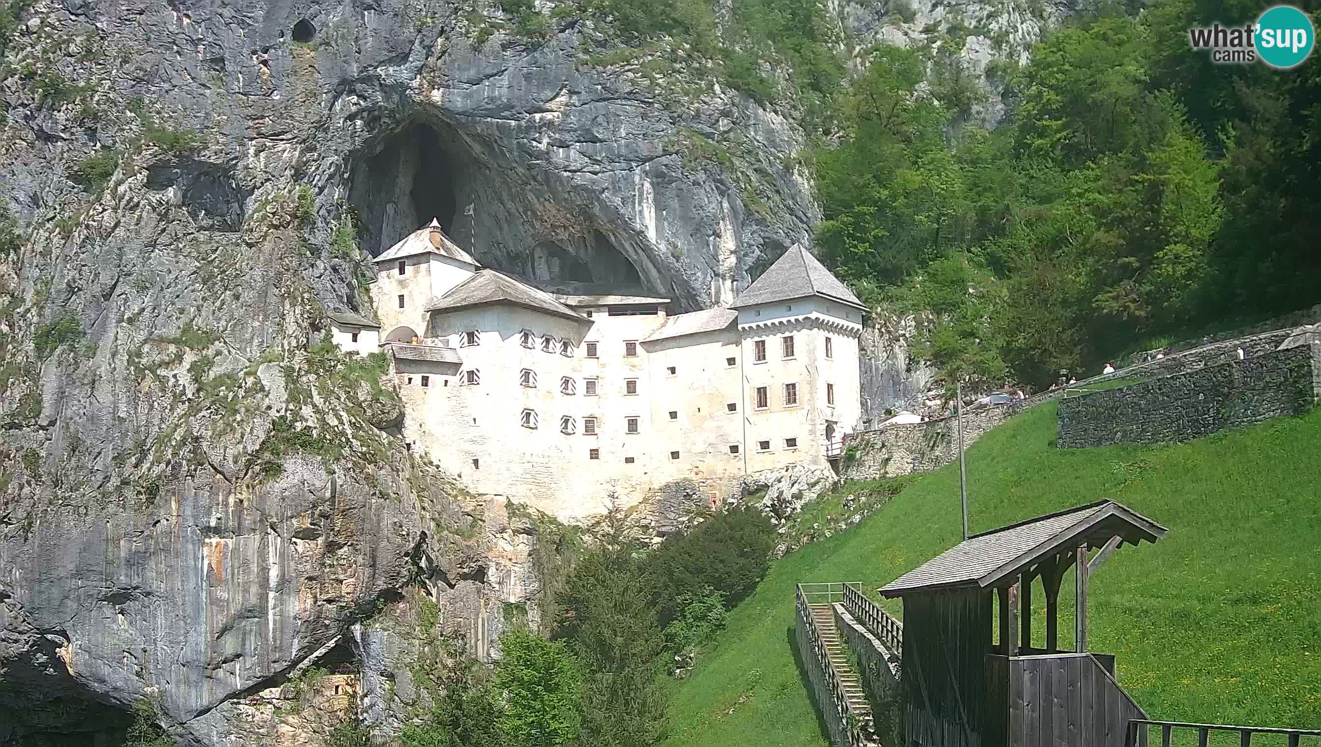 Live Webcam Grad Predjama – Château de Predjama – Postojna – Slovénie