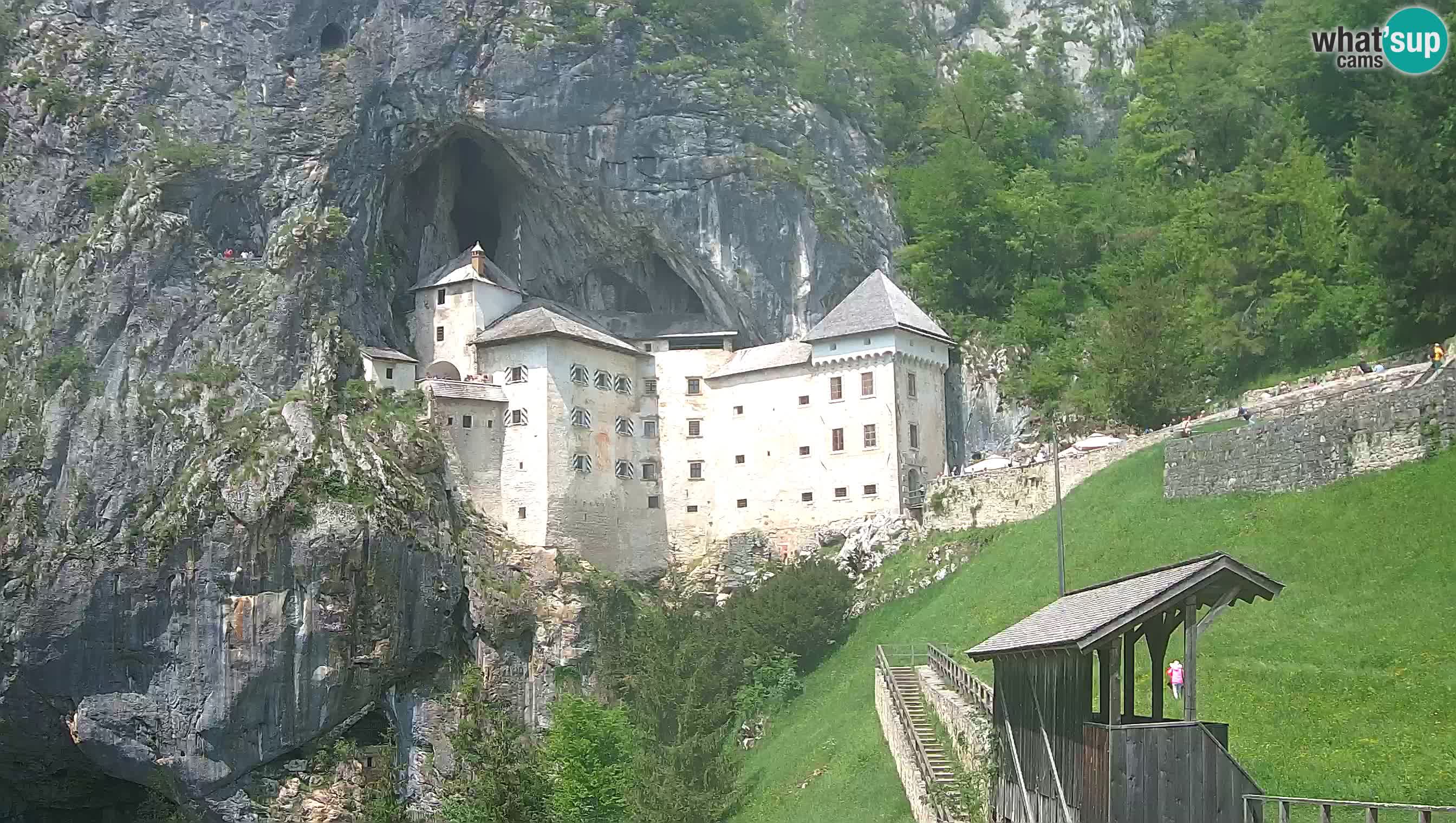 Live Webcam Grad Predjama – Château de Predjama – Postojna – Slovénie